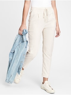 gap petite joggers