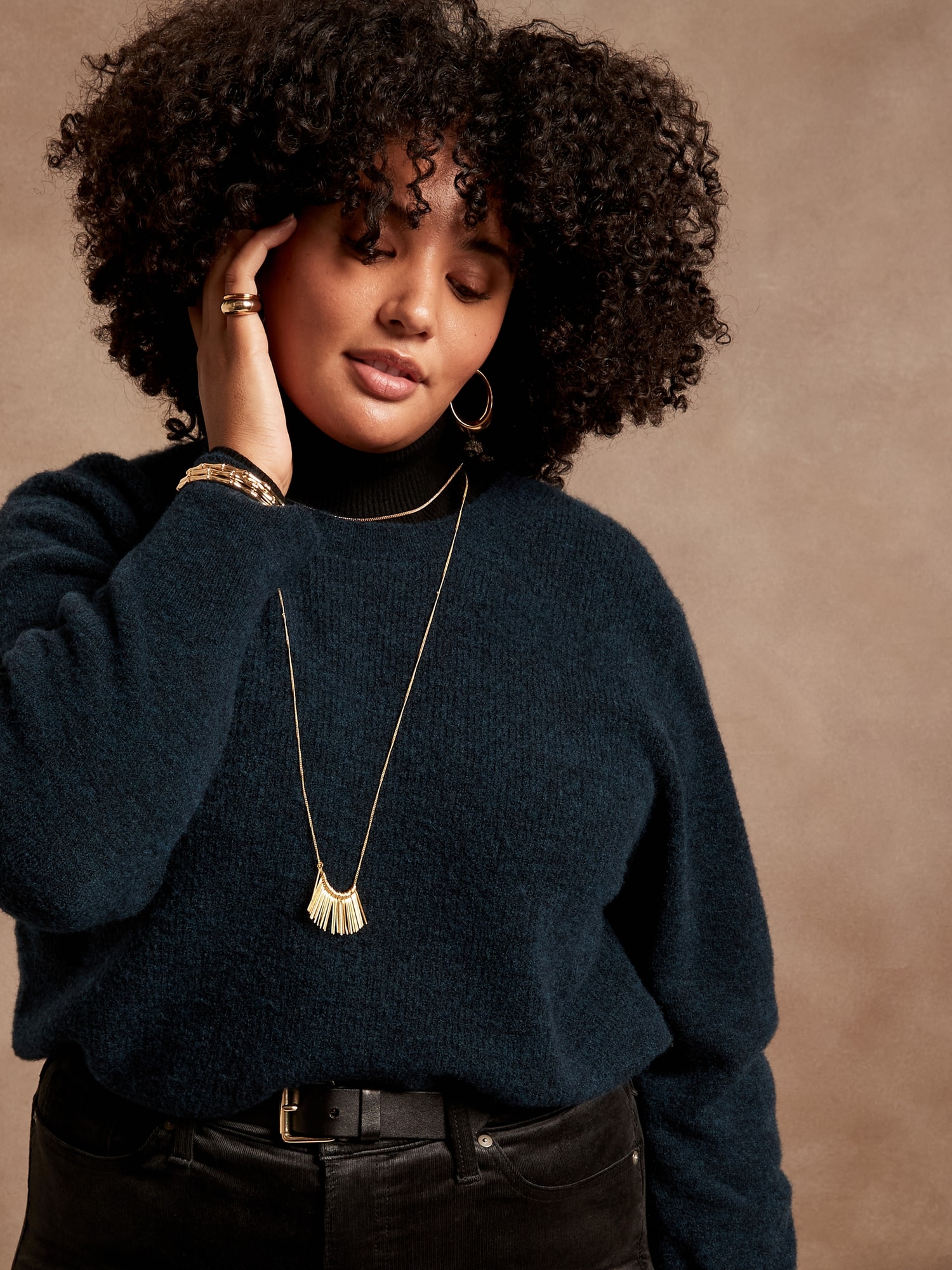 COLLECTION PETITE - NOUVEAU! CHANDAIL RAS DU COU AIRE