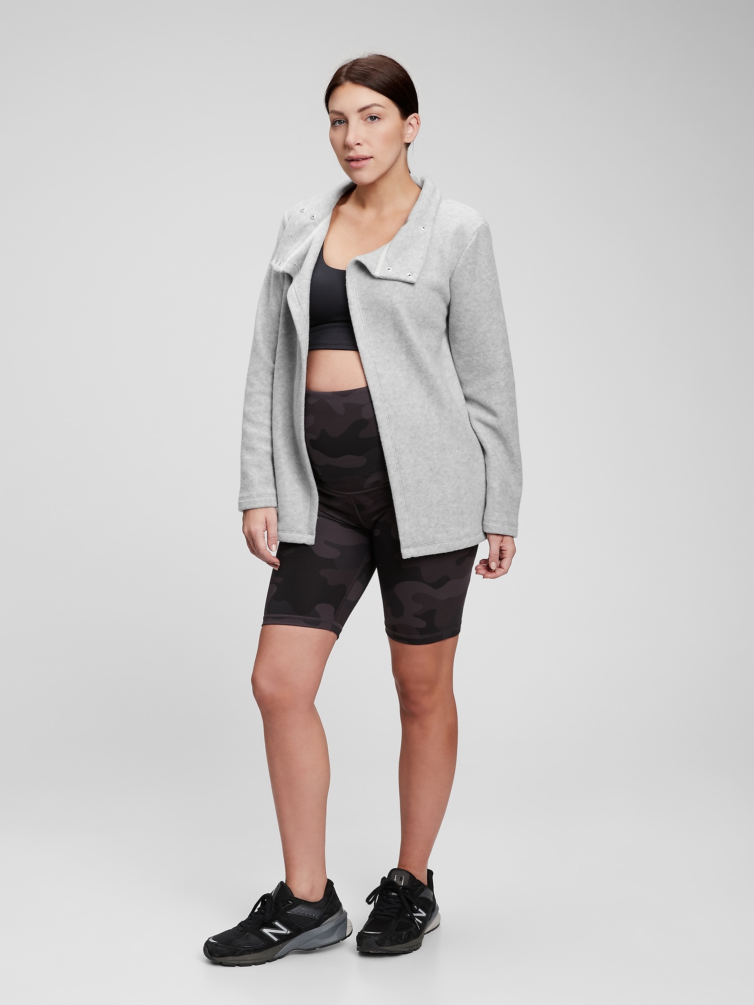 HAUT DE MATERNITÉ ET D'ALLAITEMENT À BOUTONS-PRESSION SUR LE DEVANT