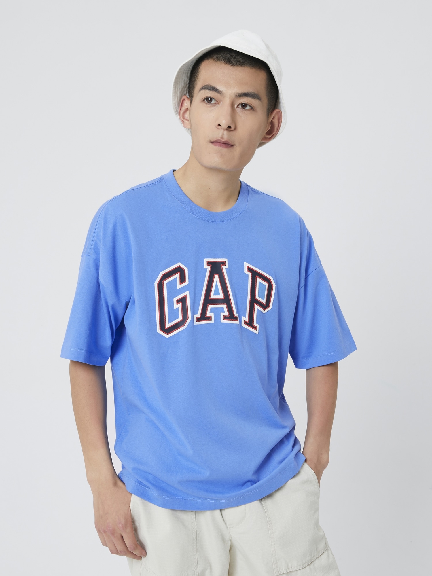 大人気の商品 GAPロゴくまTシャツ(100cm) ベビー・キッズ