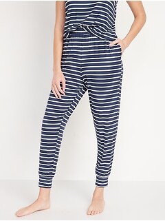 Pajamas and Sleepwear 