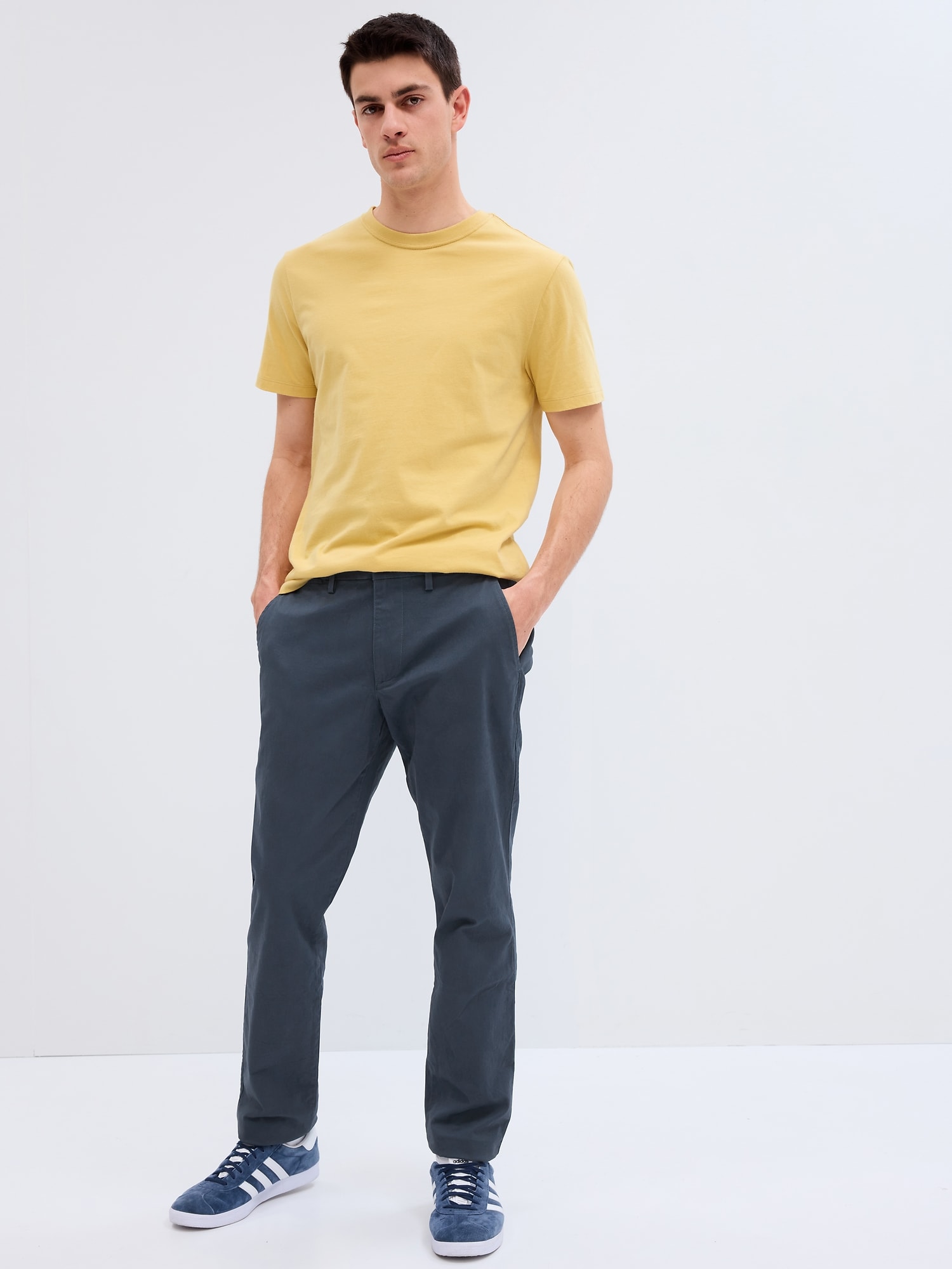 Gapflex essential khakis in slim fit