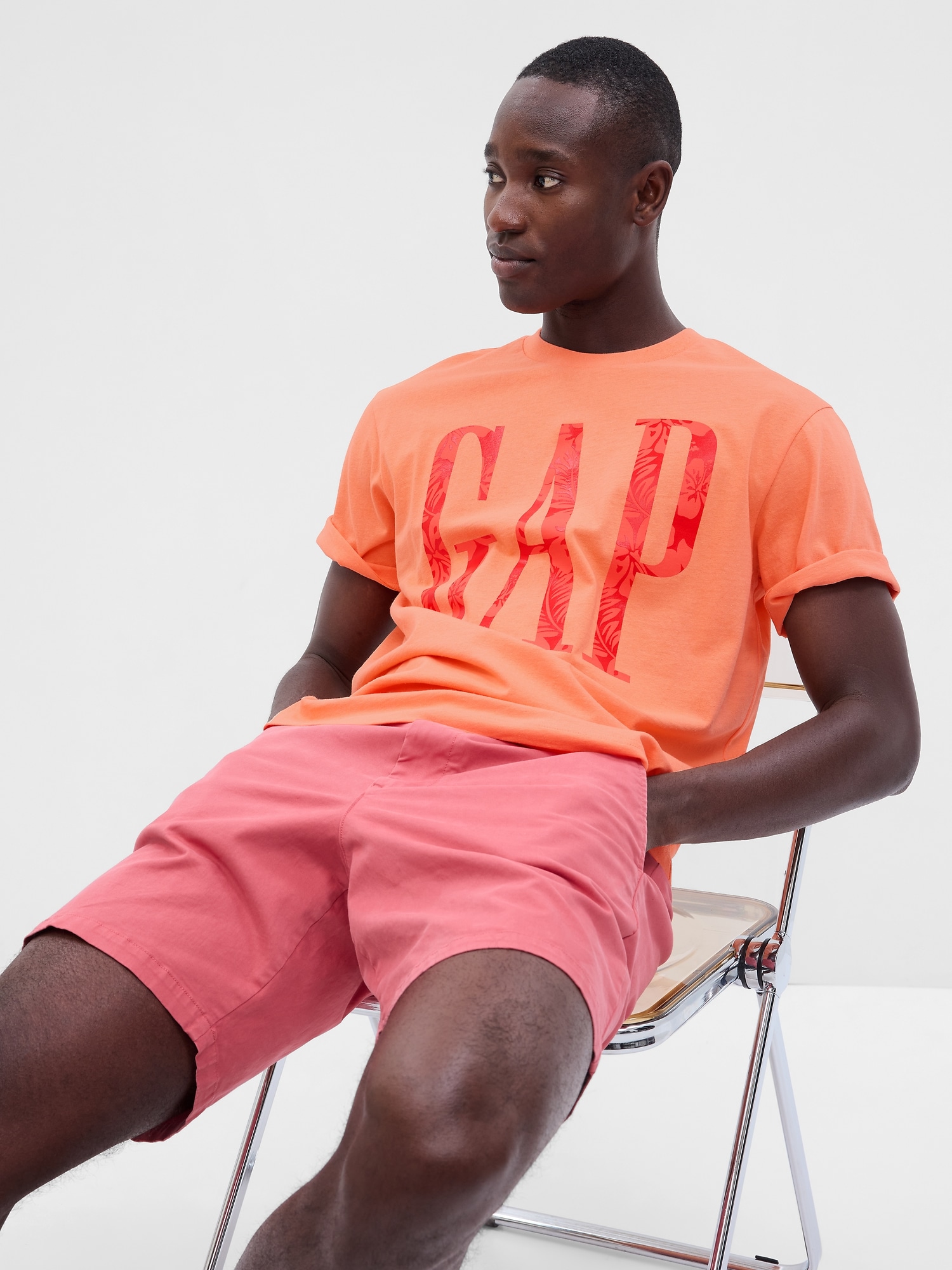 Gap公式オンラインストア | GAPビッグロゴ Tシャツ(ユニセックス)