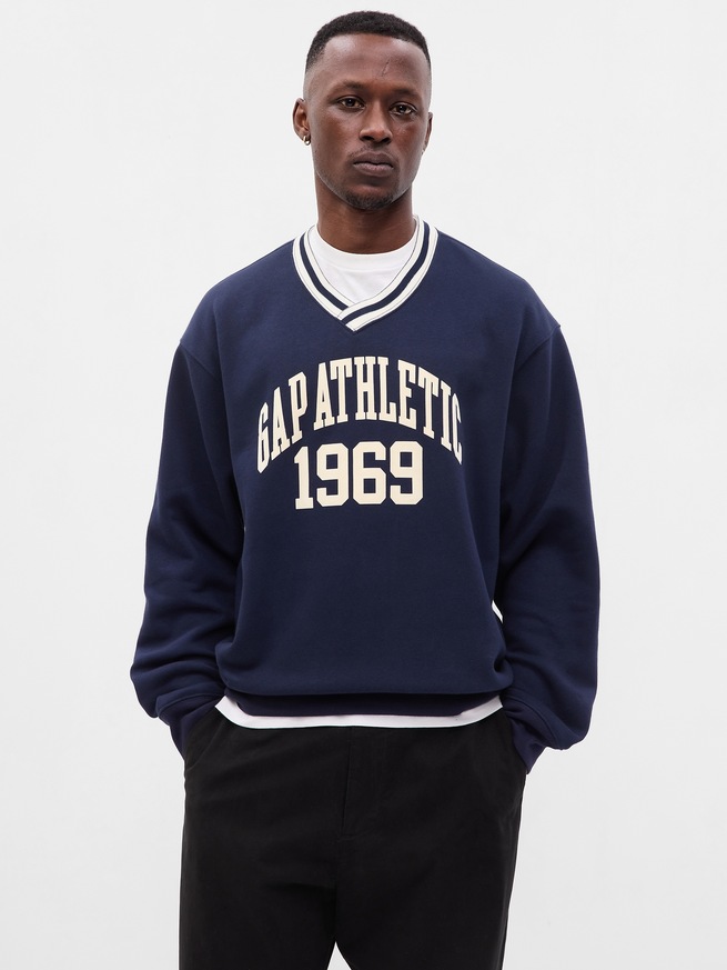 Gap公式オンラインストア GAP "ATHLETIC" アーチロゴ スウェット・トレーナー(ユニセックス)