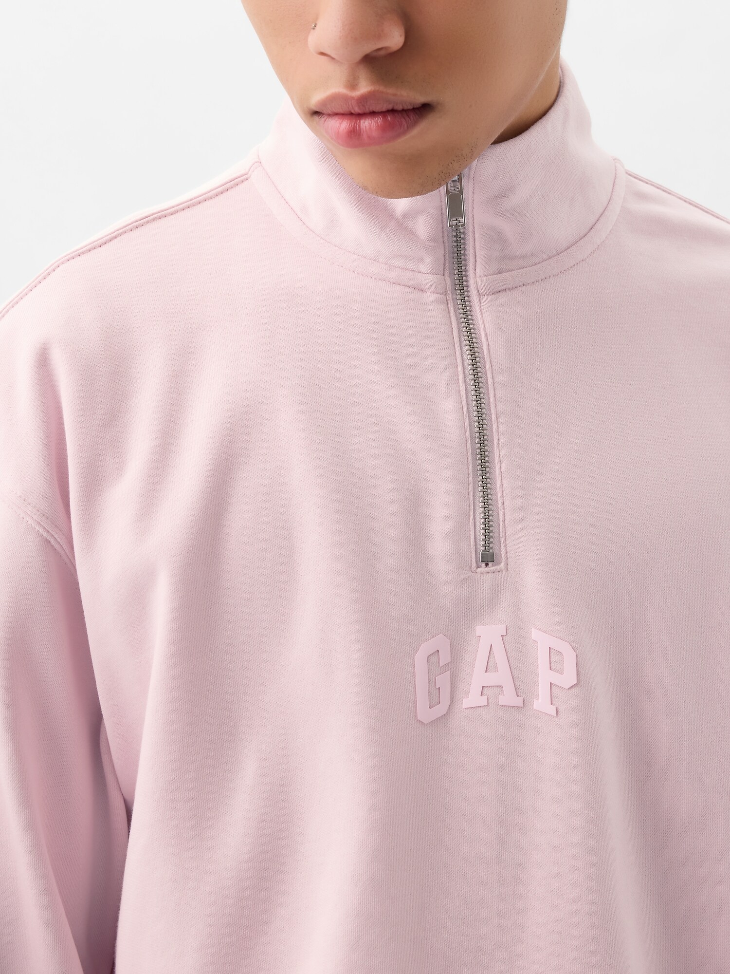 GAP アーチロゴ ハーフジッププルオーバー(ユニセックス)