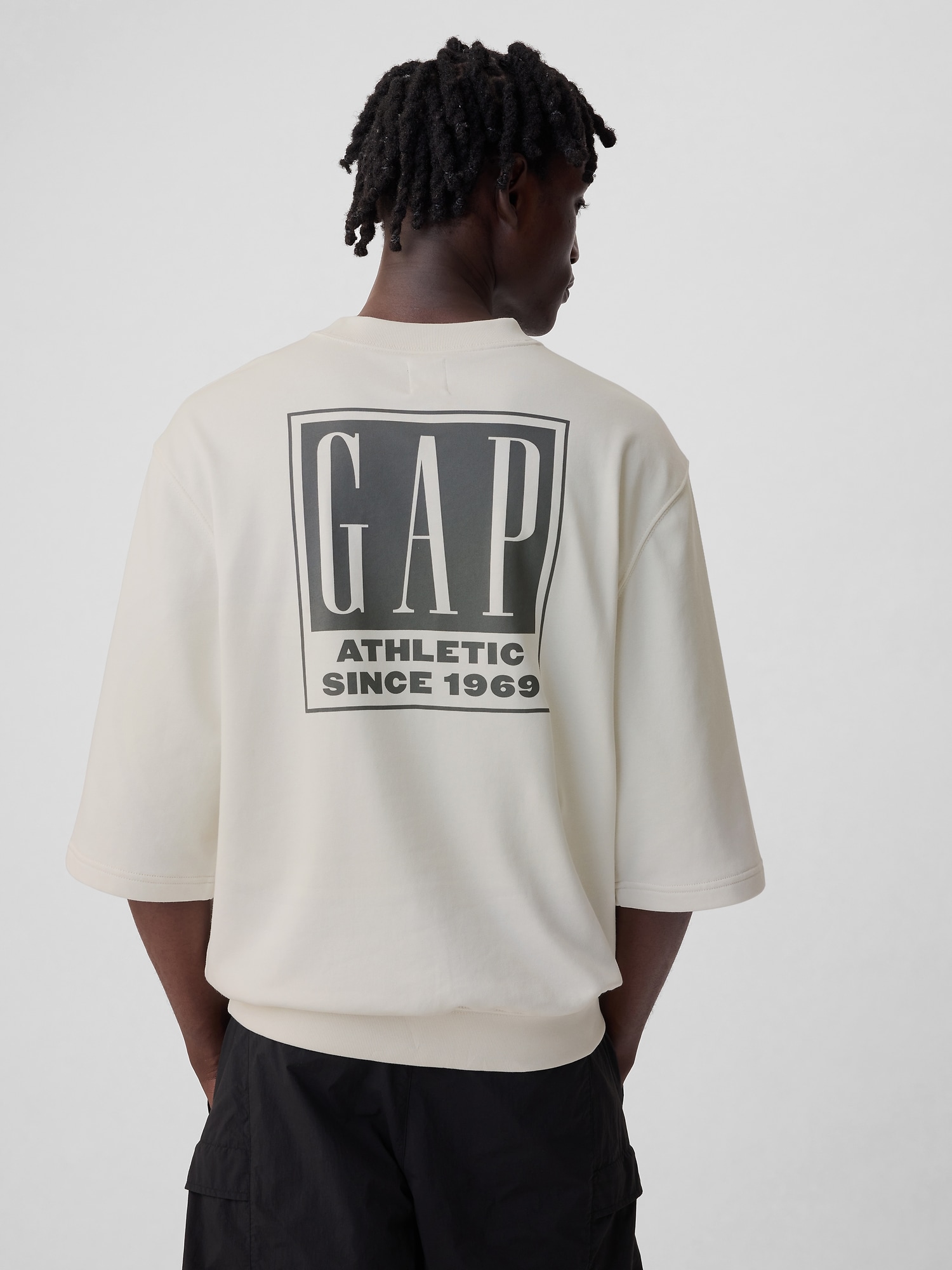 Gap公式オンラインストア | GAPロゴ オーバーサイズ スウェット 