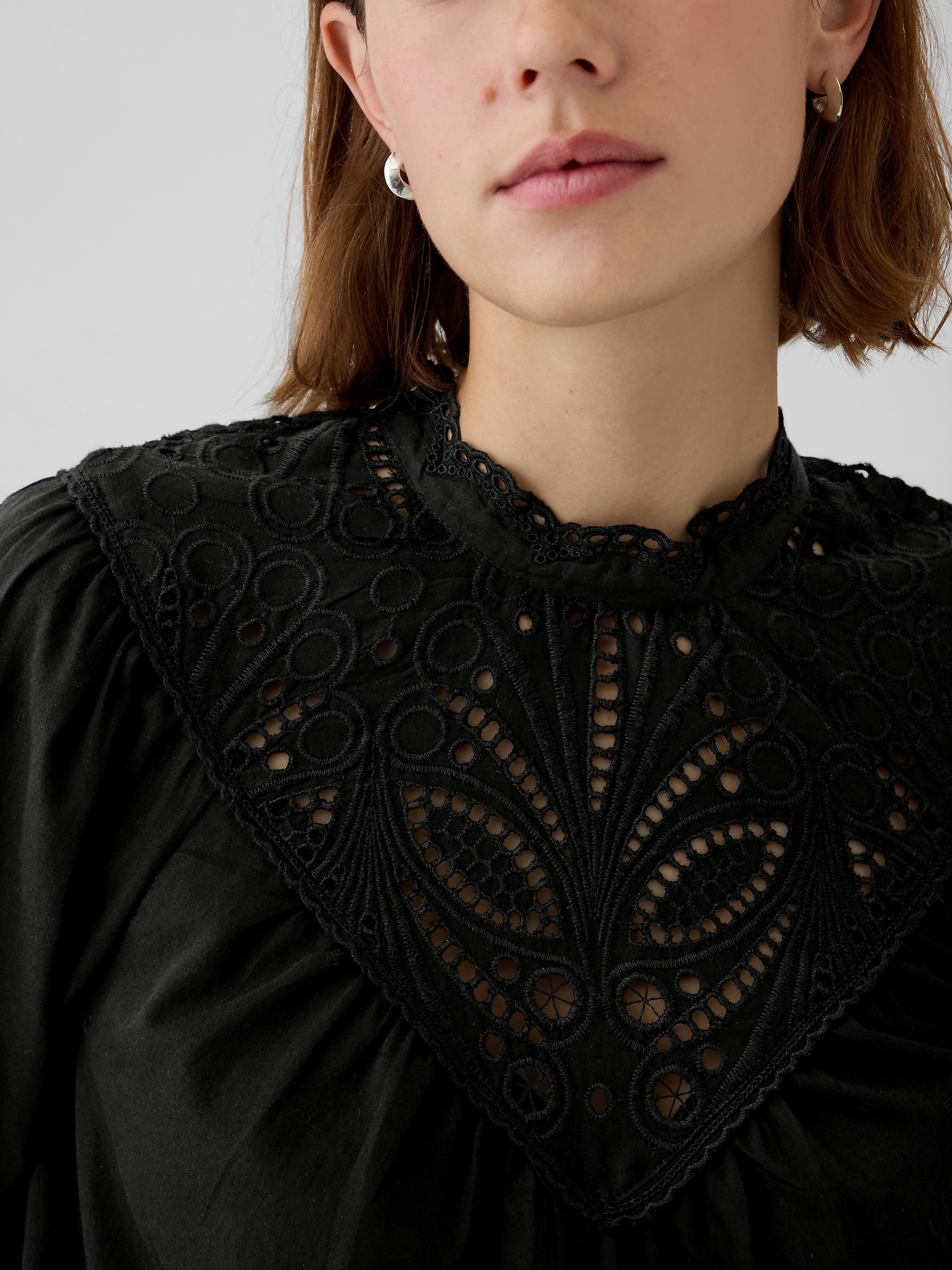 BANANA REPUBLIC 刺繍入り長袖トップス L レース BANANA REPUBLIC 刺繍入り長袖トップス L レース