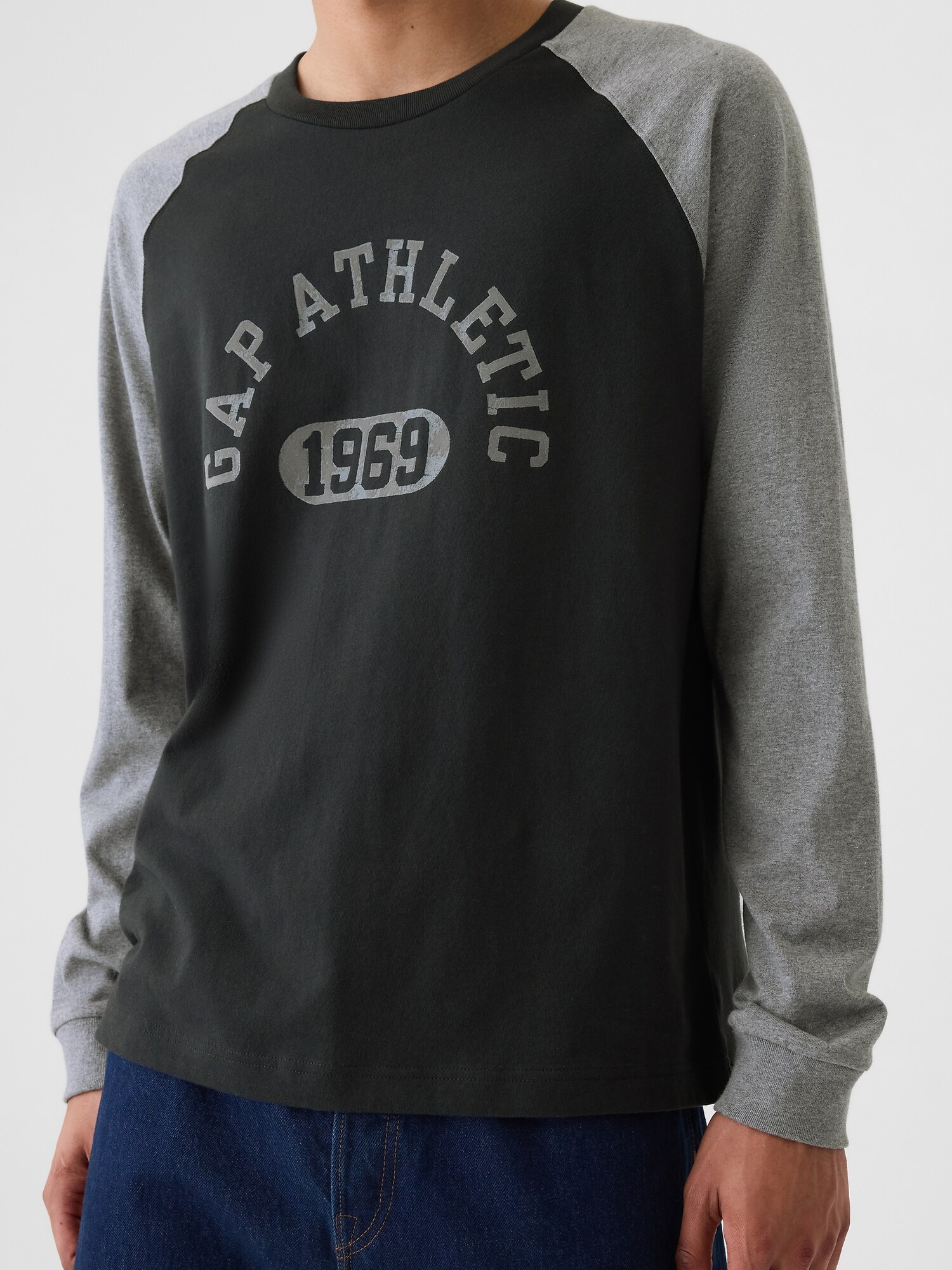 Gap公式オンラインストア | GAP ATHLETICロゴ ラグランTシャツ