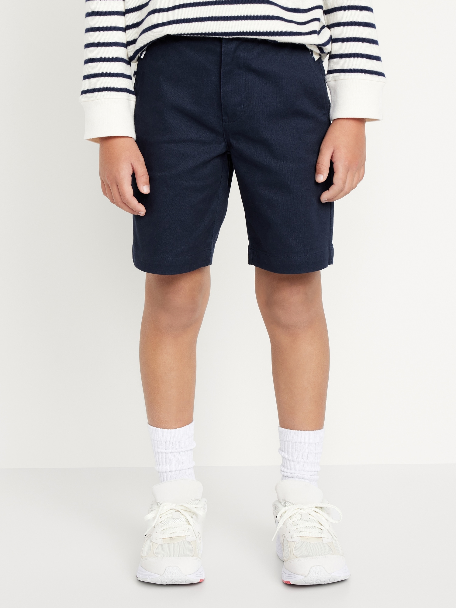 SHORT D'UNIFORME SCOLAIRE EN SERGÉ À EXTENSIBILITÉ INTÉGRÉE POUR GARÇON (TOMBE AU GENOU)