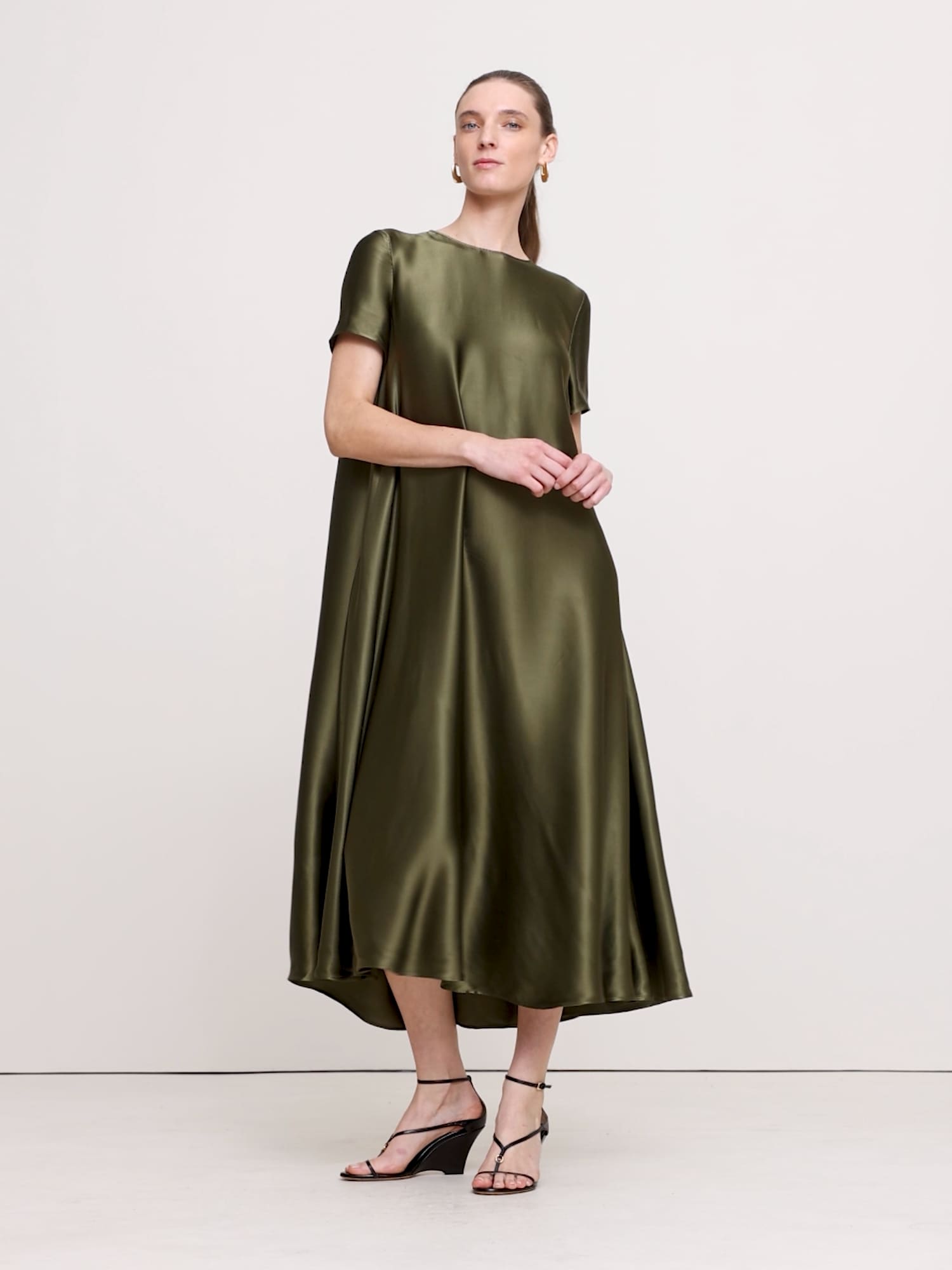 aurelia crepe & satin maxi dress Aurelia Italian Satin Trapeze Dress
