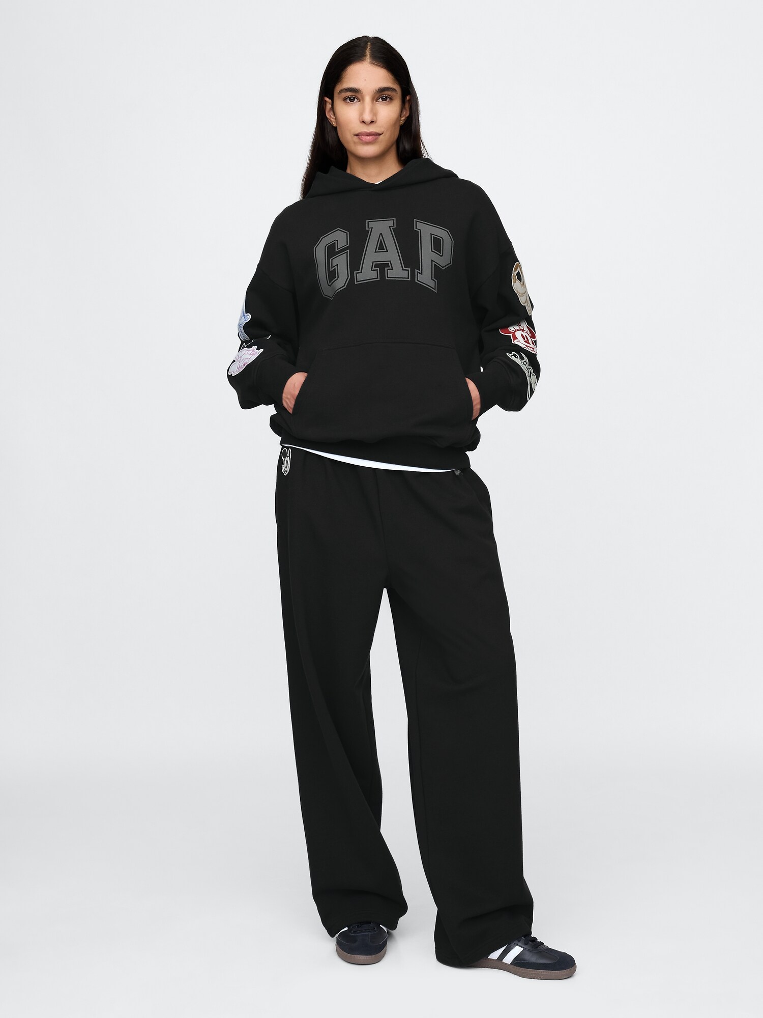 Gap × ディズニー オーバーサイズ GAPロゴパーカー (大人)