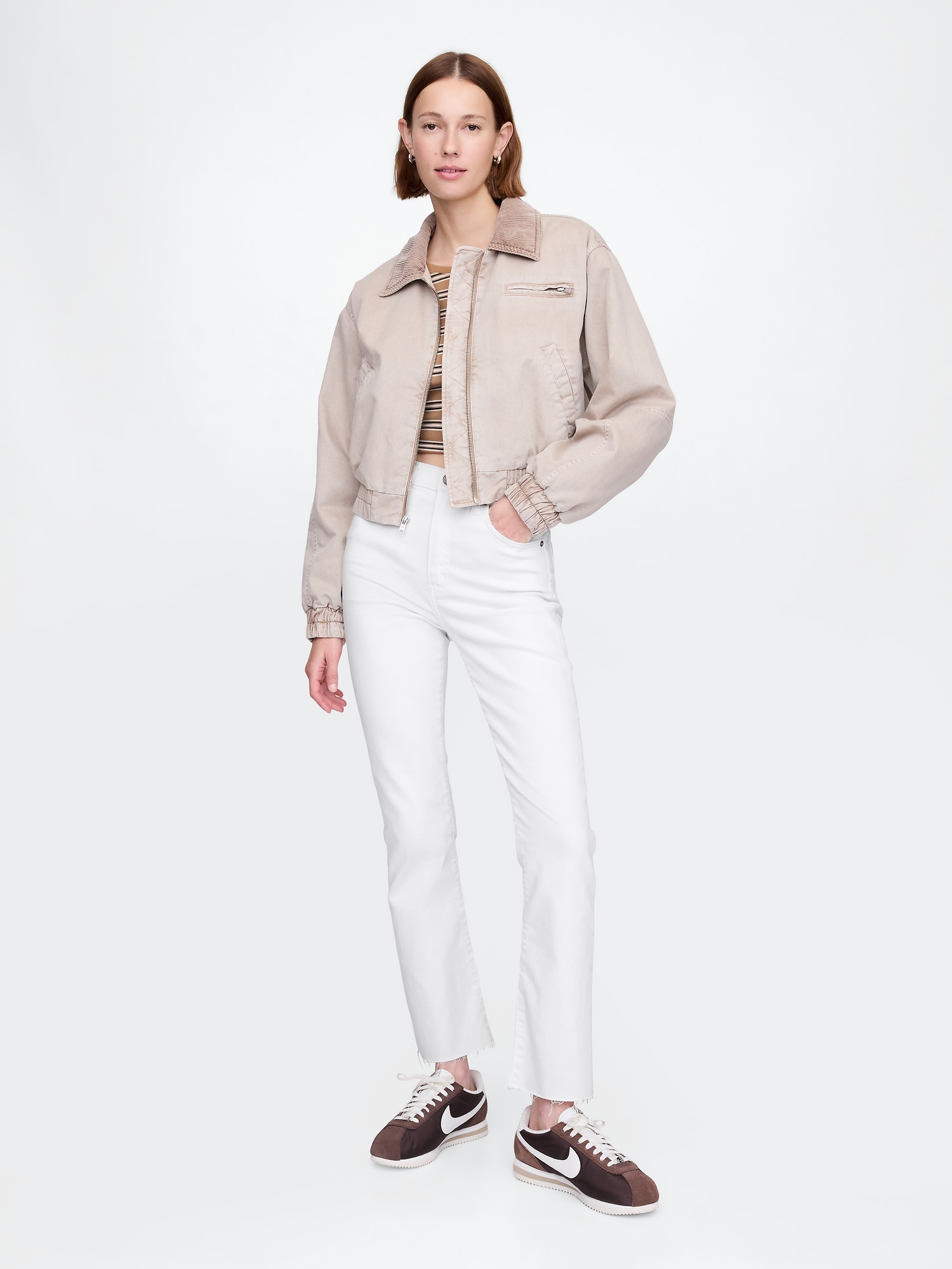 JEAN MI-ÉVASÉ À TAILLE HAUTE