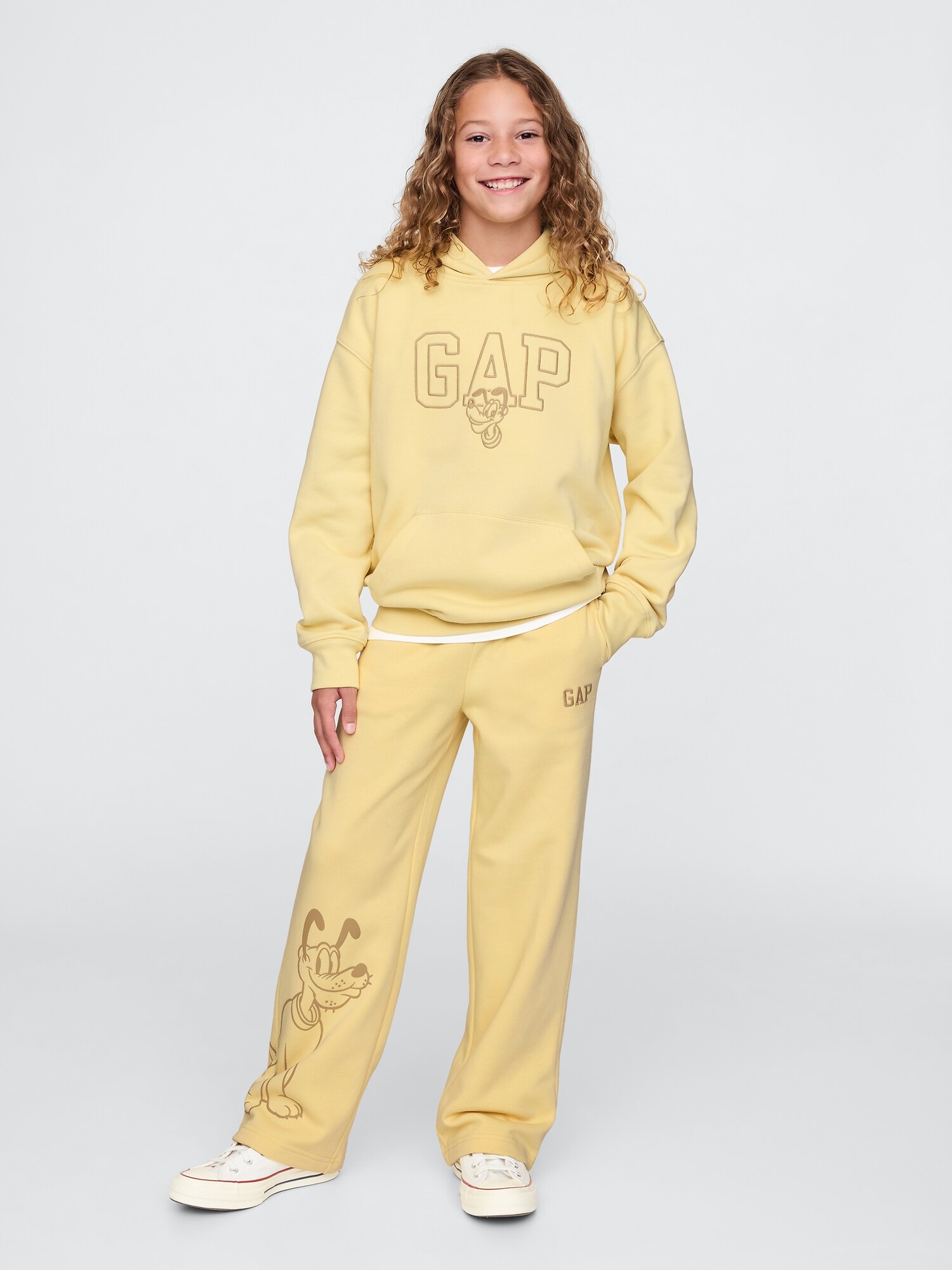 Gap セットアップ　ディズニー ヴィンテージ ロゴ スウェット Gap公式オンラインストア | Gap × ディズニー ヴィンテージ