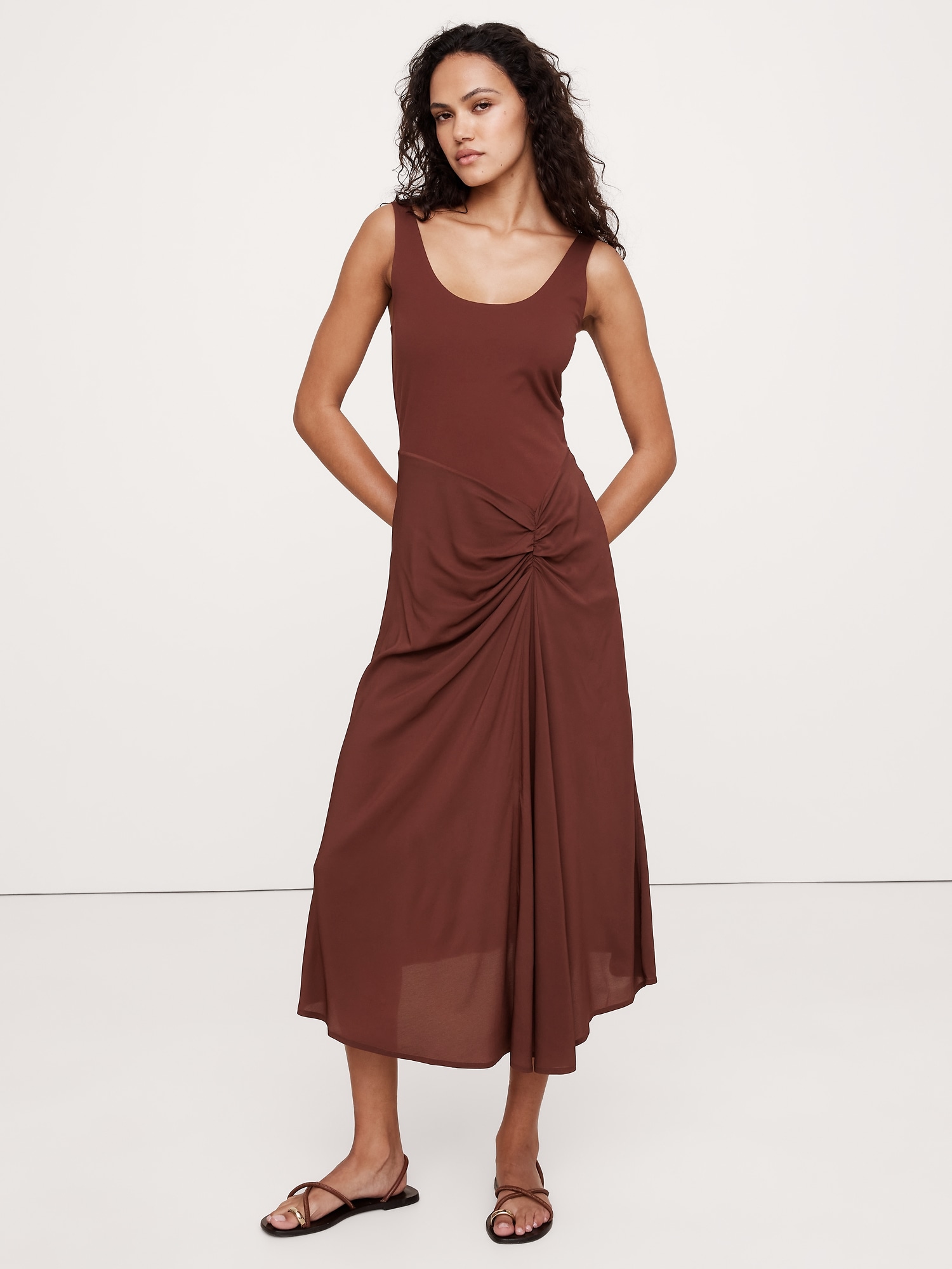 ROBE MI-LONGUE EN TRICOT