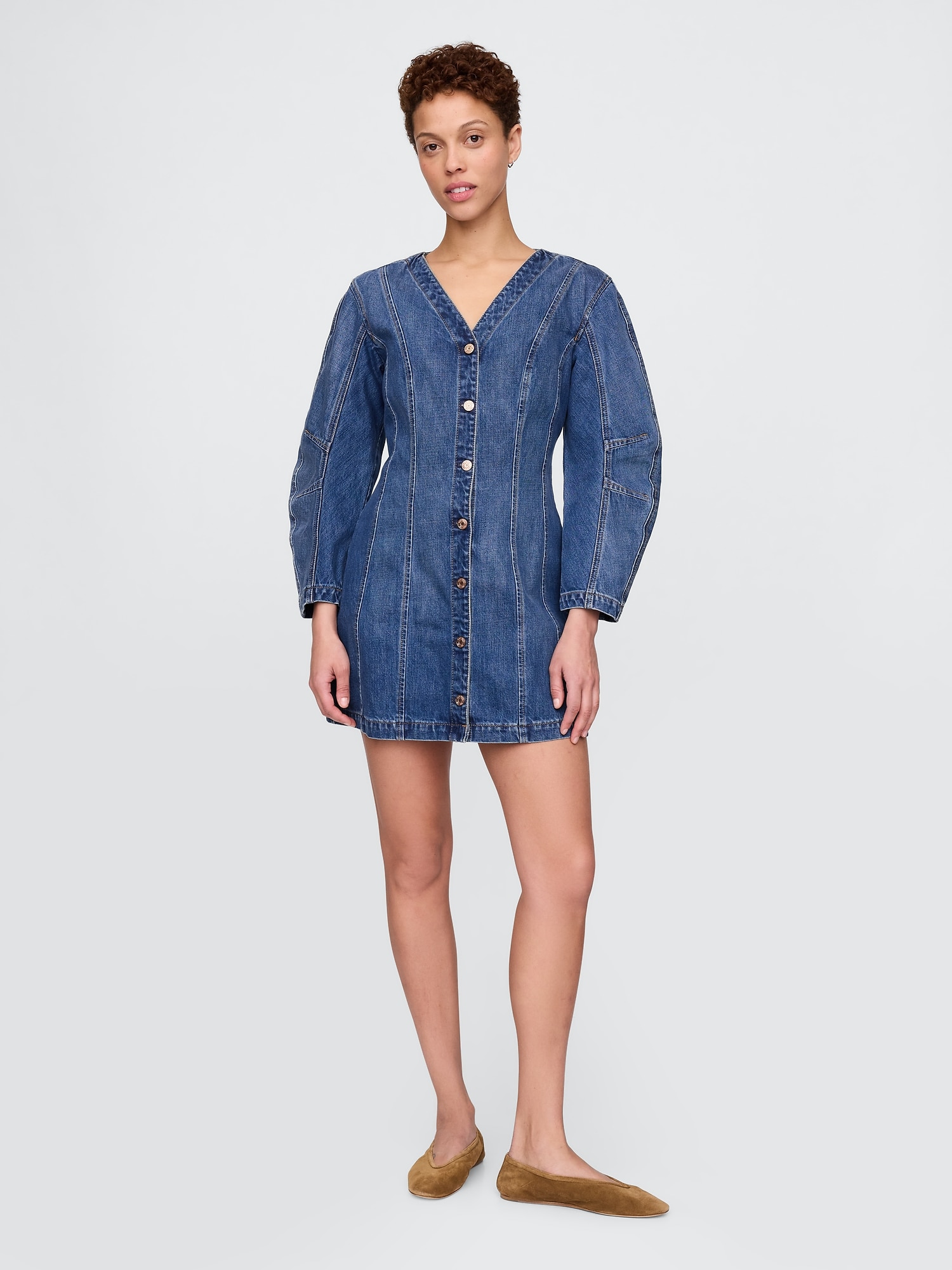 ROBE COURTE EN DENIM À MANCHES CYLINDRIQUES