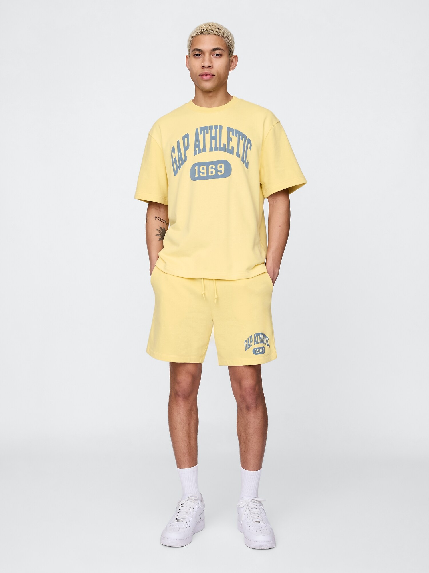 Gap公式オンラインストア | ヴィンテージソフト ATHLETICロゴ