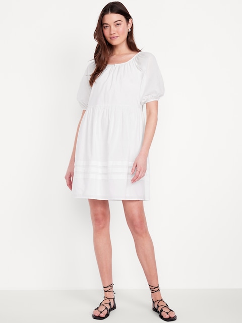 ROBE COURTE TRAPÈZE À PLIS