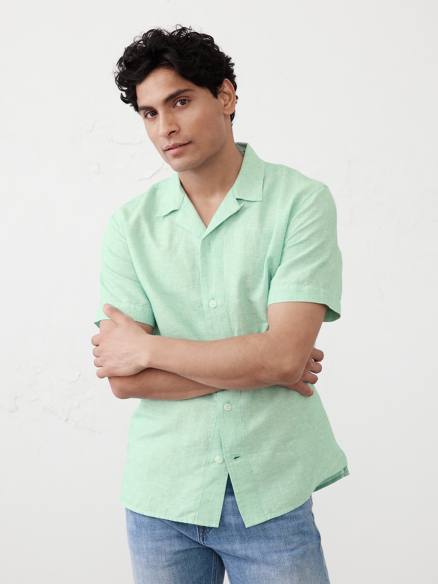 Standard-Fit Linen-Blend Resort Shirt
