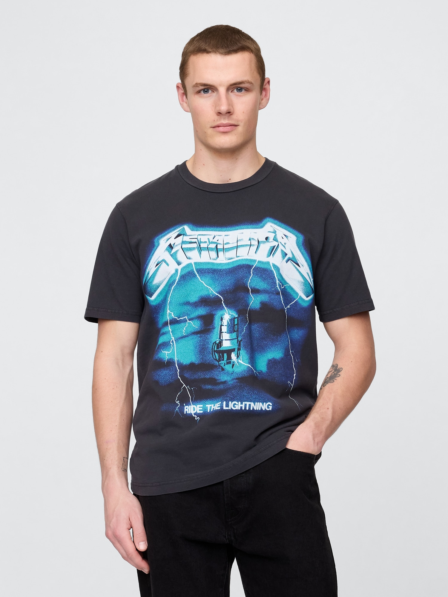 Gap メタリカ グラフィックTシャツ Gap メタリカ グラフィックTシャツ