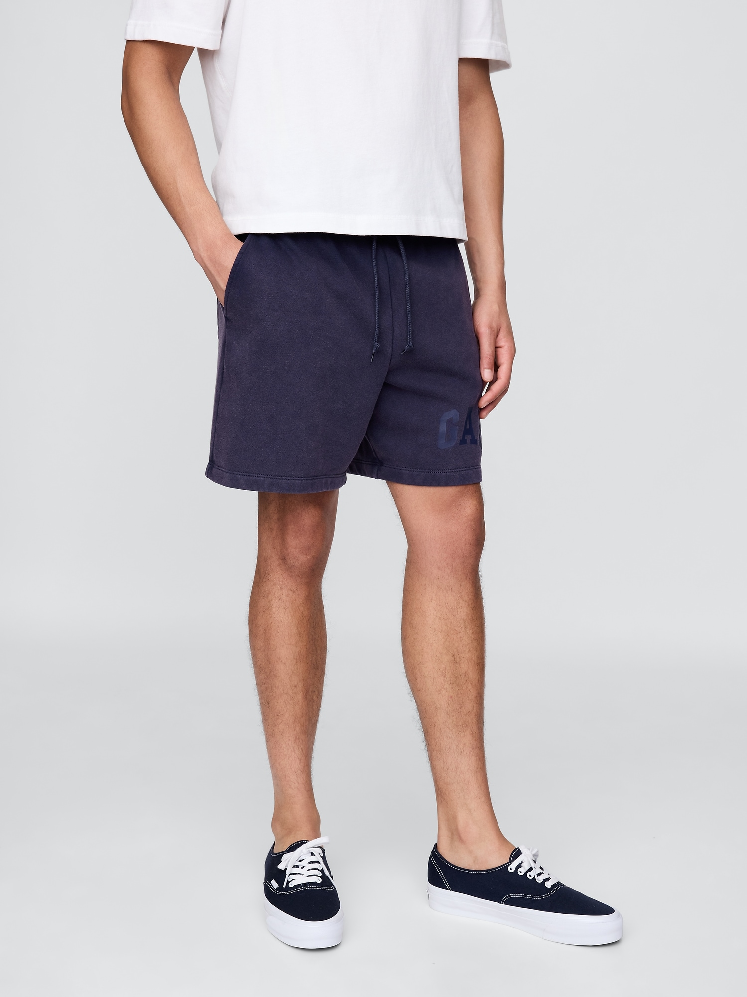 DIESEL P-ROWN ヴィンテージ加工 ロゴ スウェットショートパンツ セール】ピグメント加工 スウェット ショートパンツ（スウェット