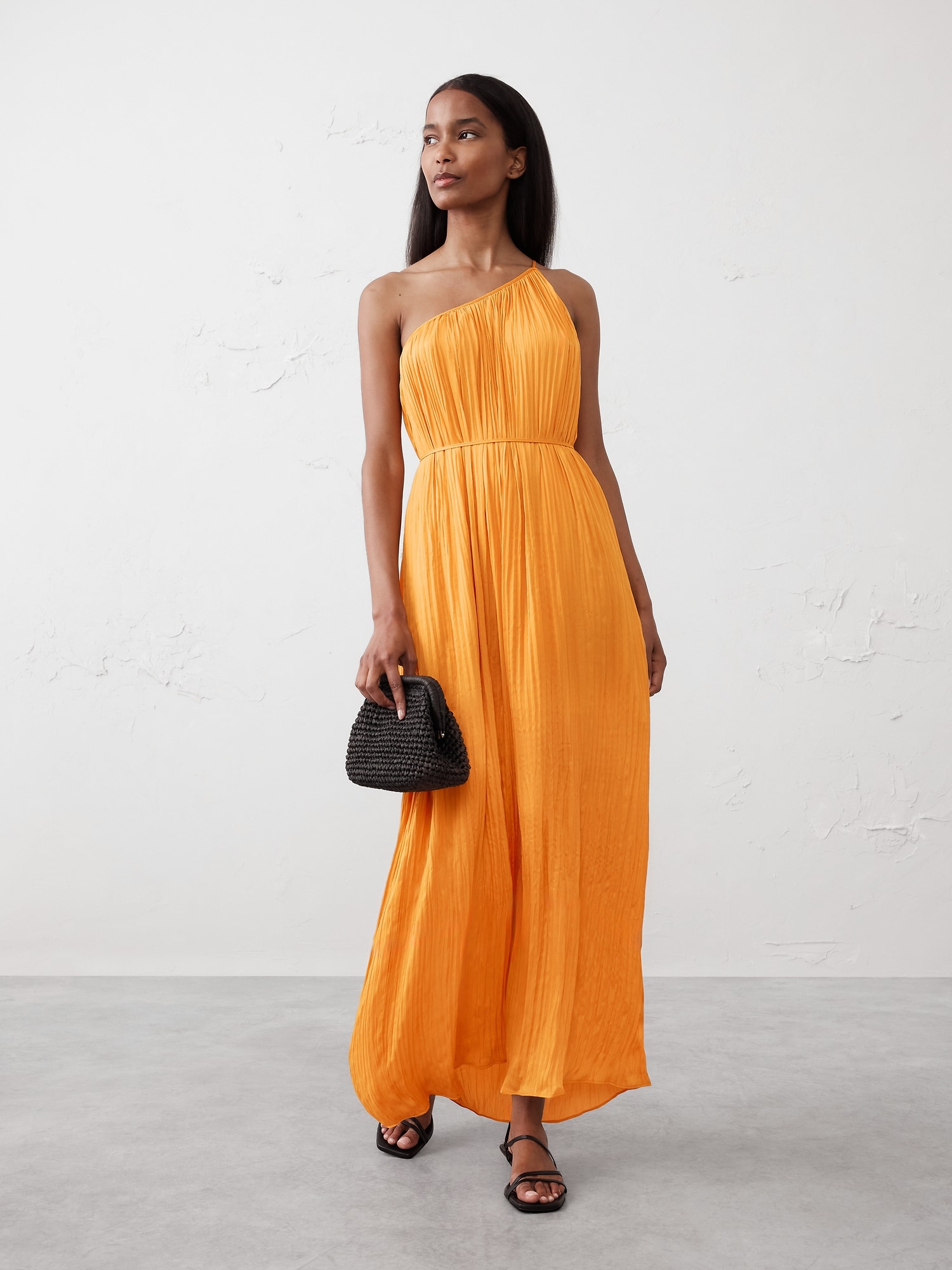 ROBE LONGUE ASYMÉTRIQUE PLISSÉE
