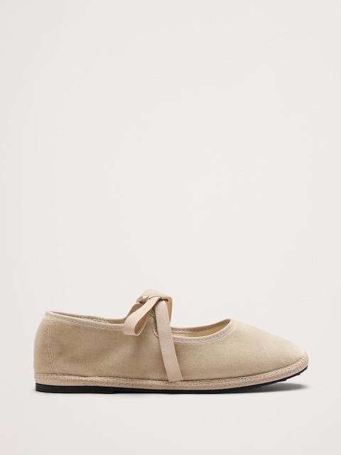 Salomé Flat by Cayumas