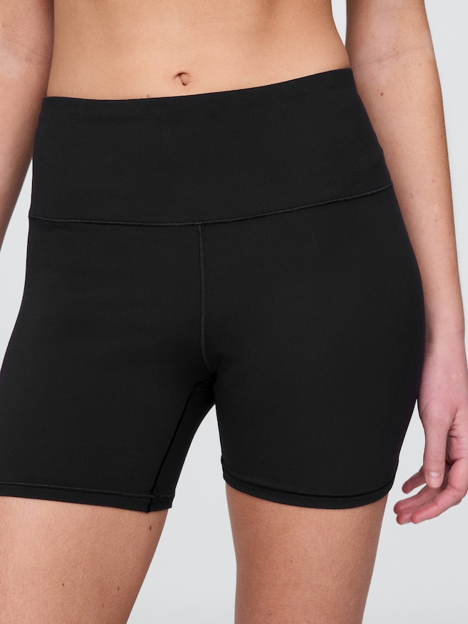 GapFit 5インチ ライトウェイト パフォーマンス バイクショートパンツ-3