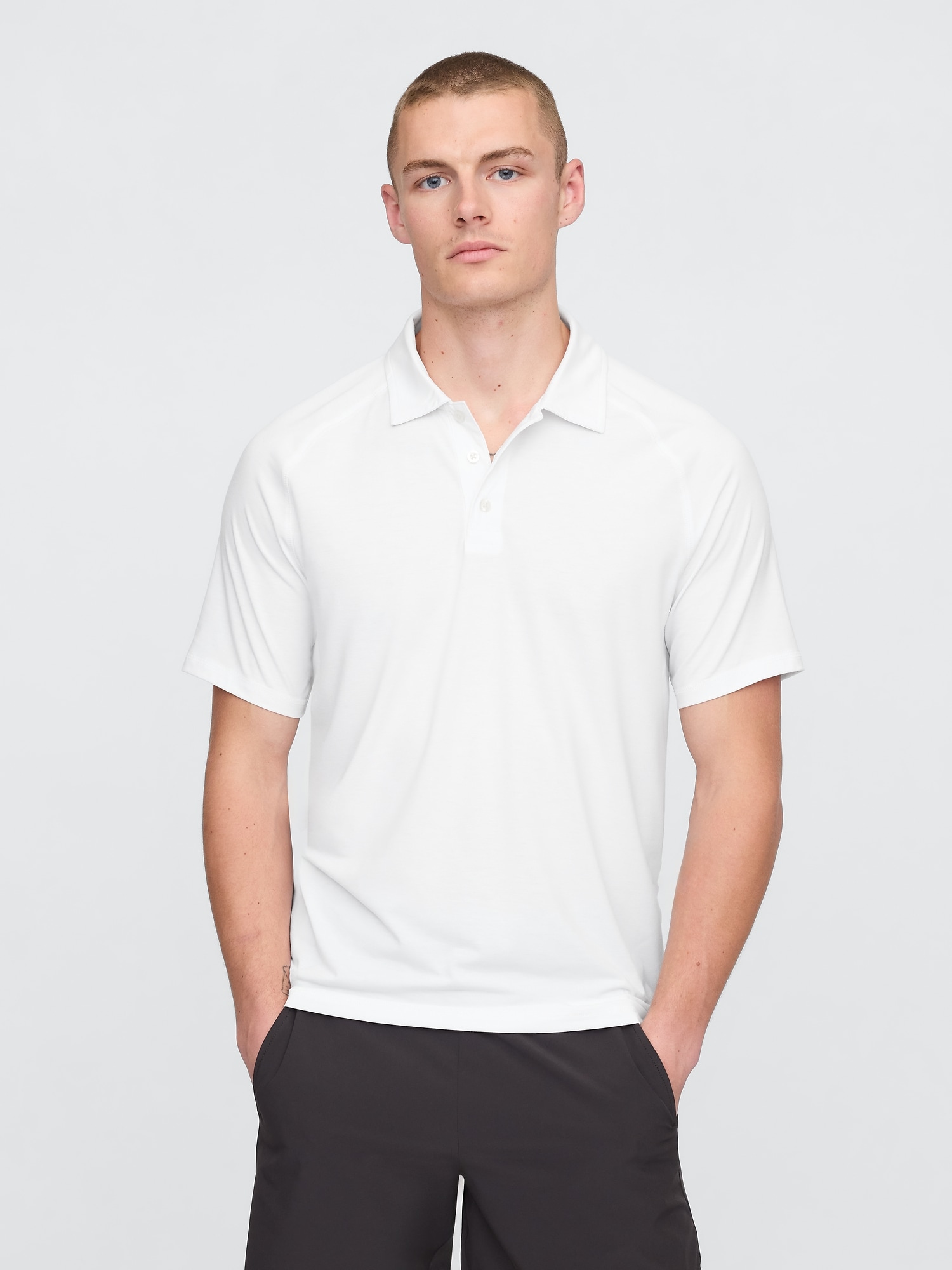 POLO DE SPORT GAPFIT EN TISSU RECYCLÉ