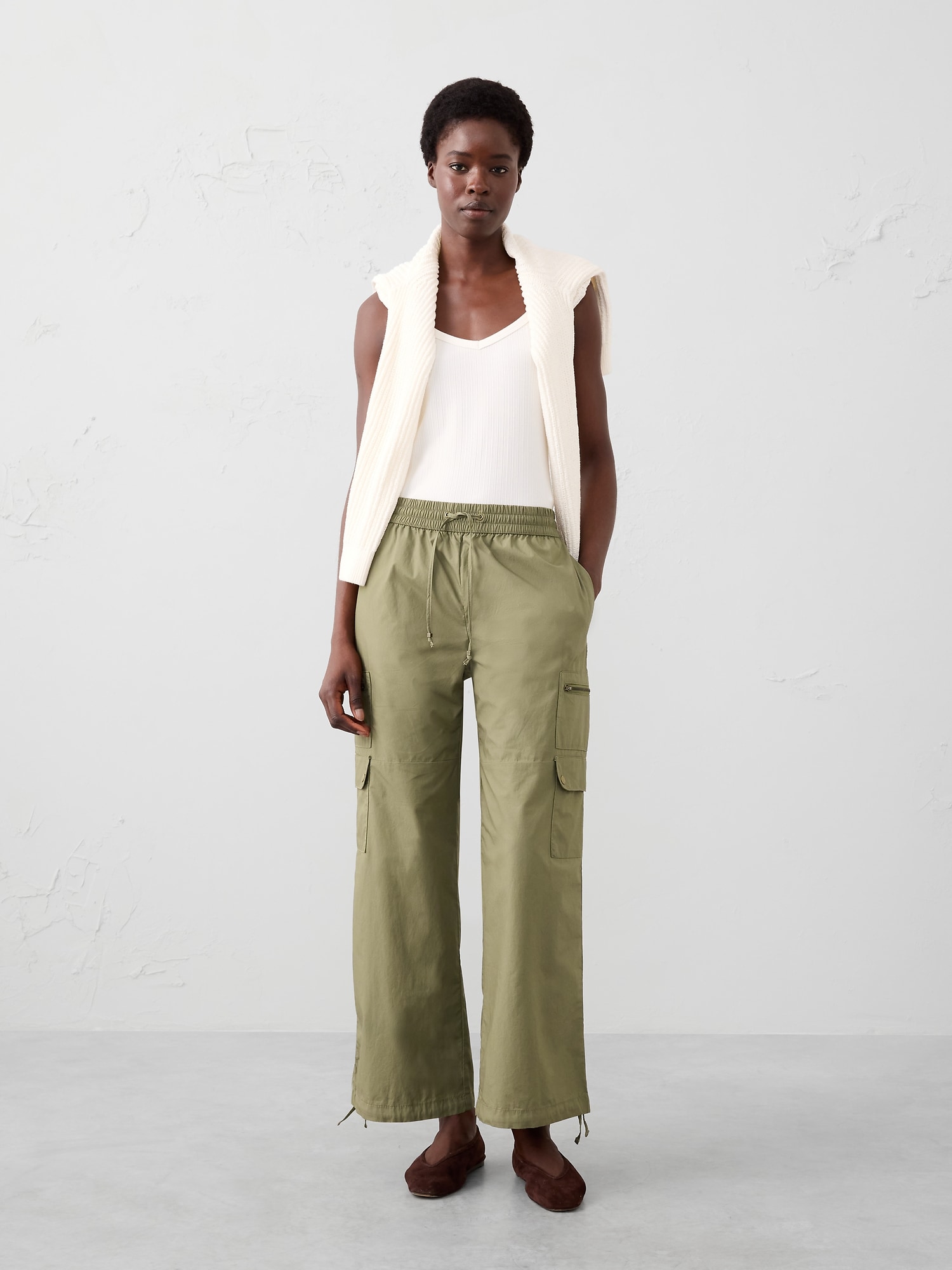 Straight High-Rise Poplin Pull-On Pant