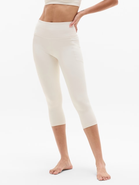 Salutation Stash High Rise Capri Legging