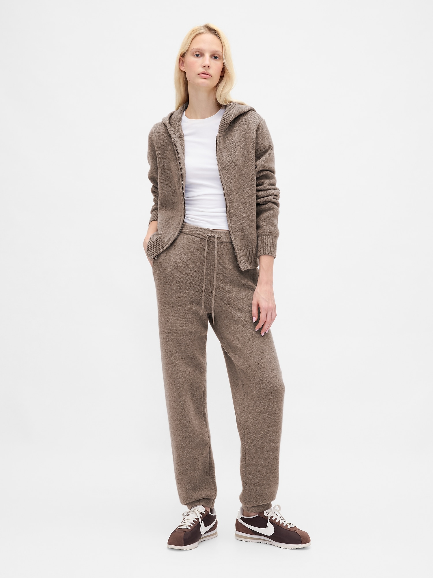 Gap CashSoft カシミヤタッチ ニットジョガーパンツ Gap CashSoft カシミヤタッチ ニットジョガーパンツ