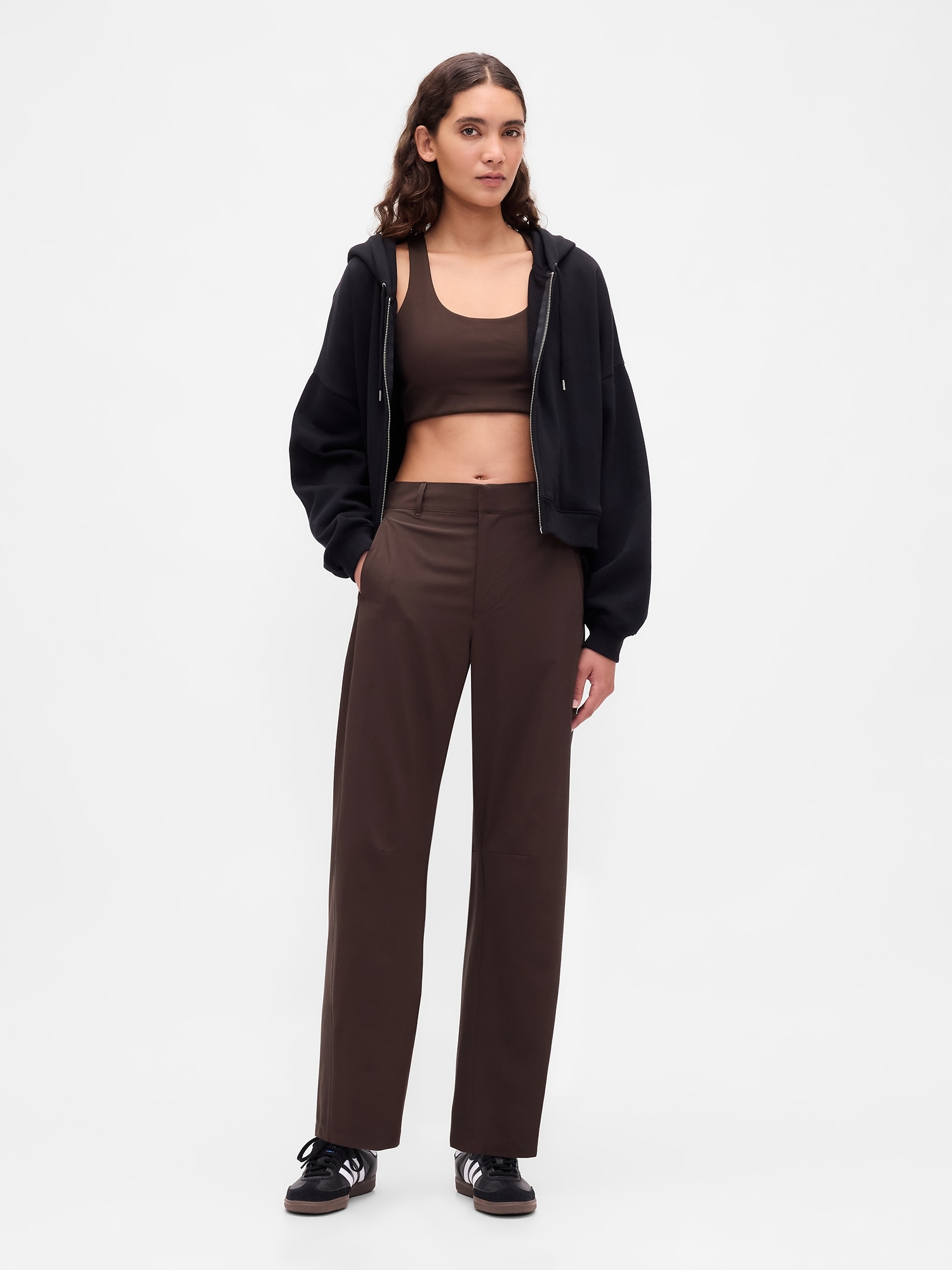 Gapfitテック ハイライズバレルパンツ