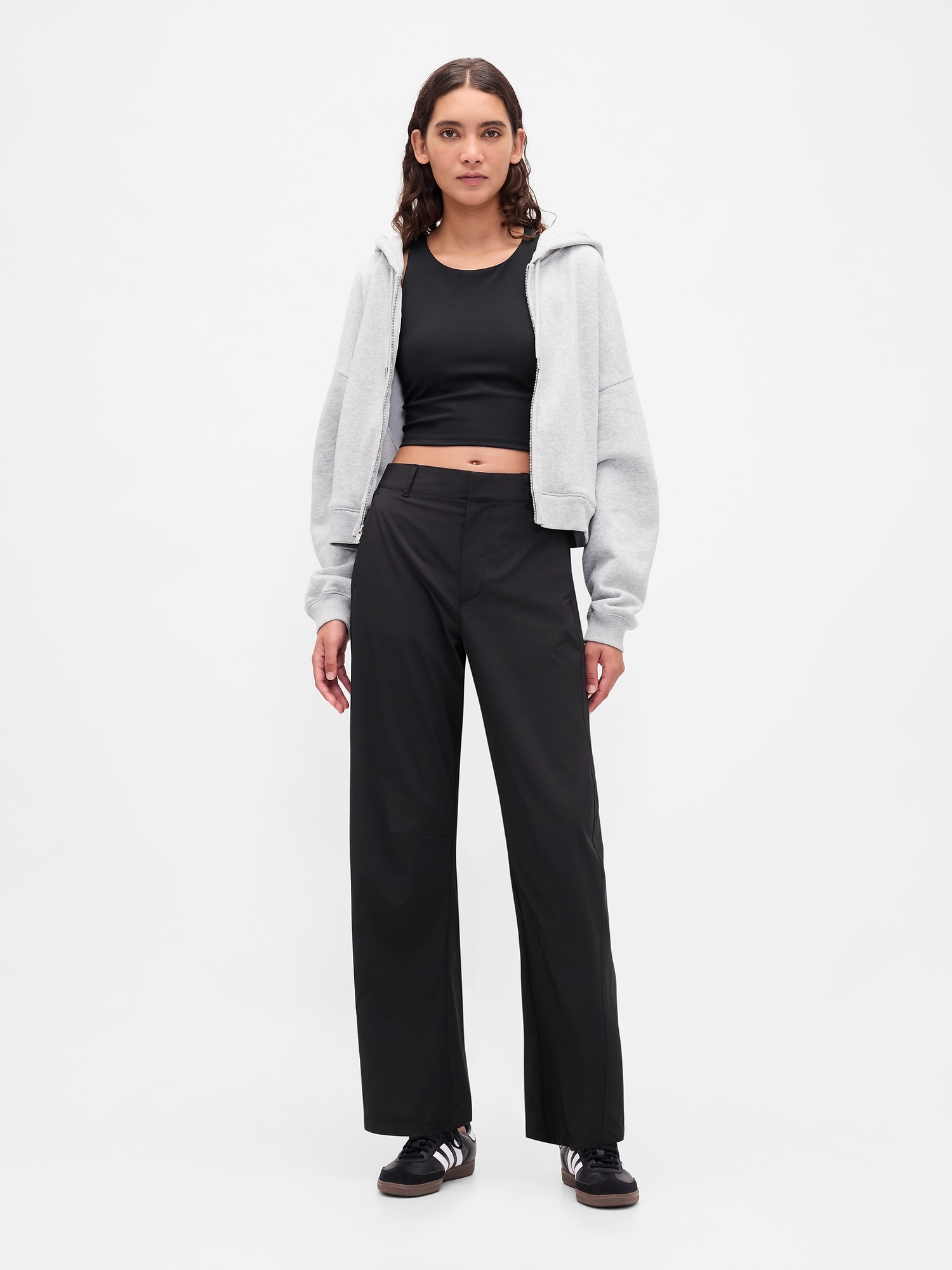 Gap GapFitテック ハイライズバレルパンツ Gap GapFitテック ハイライズバレルパンツ