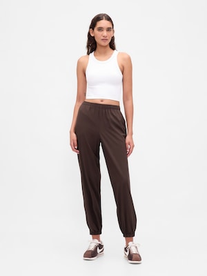GapFit Tech ハイライズ ジップヘムジョガー