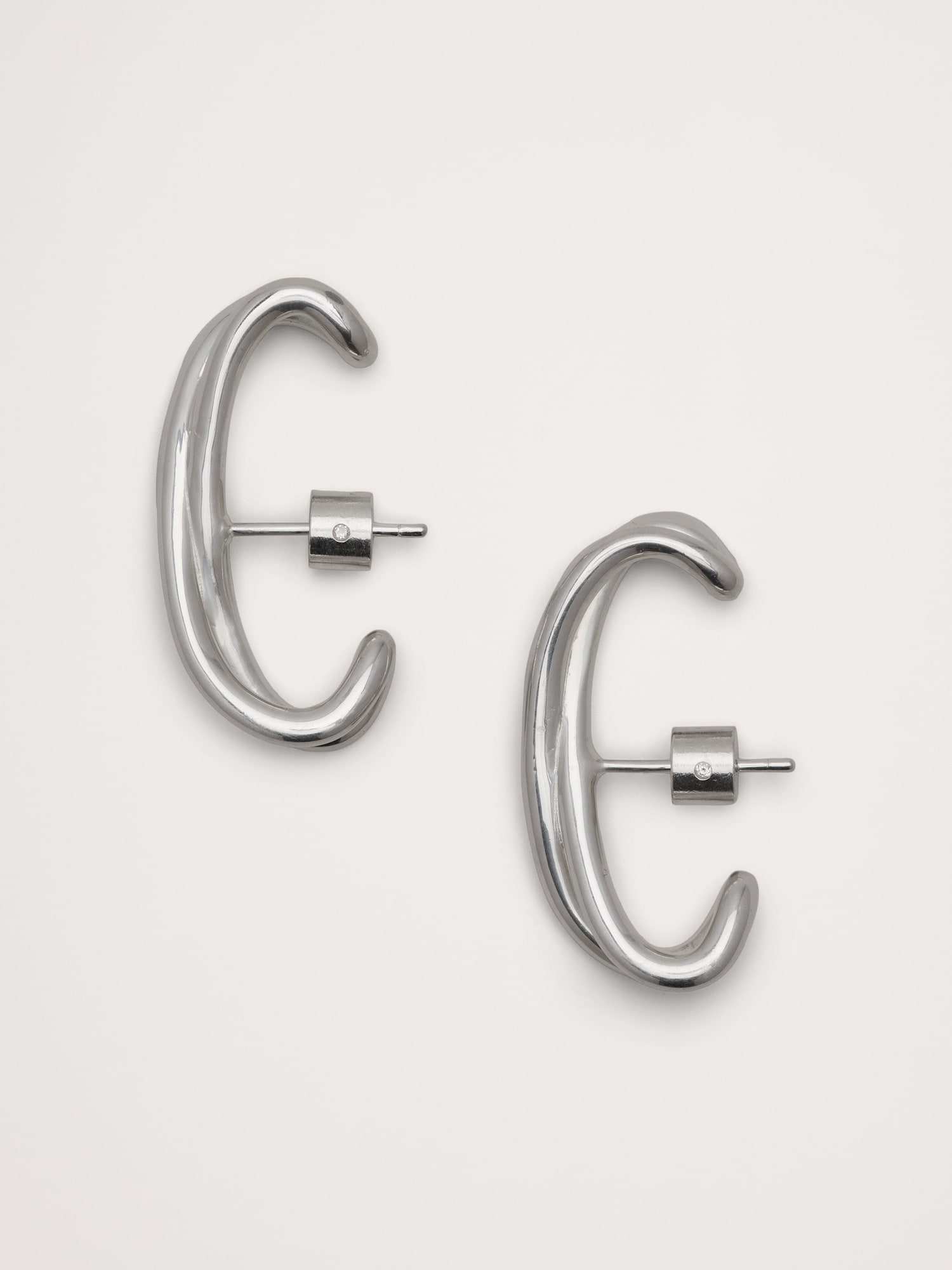 MANCHETTES D'OREILLES TORSADÉES AVEC FERMOIRS À TIGE