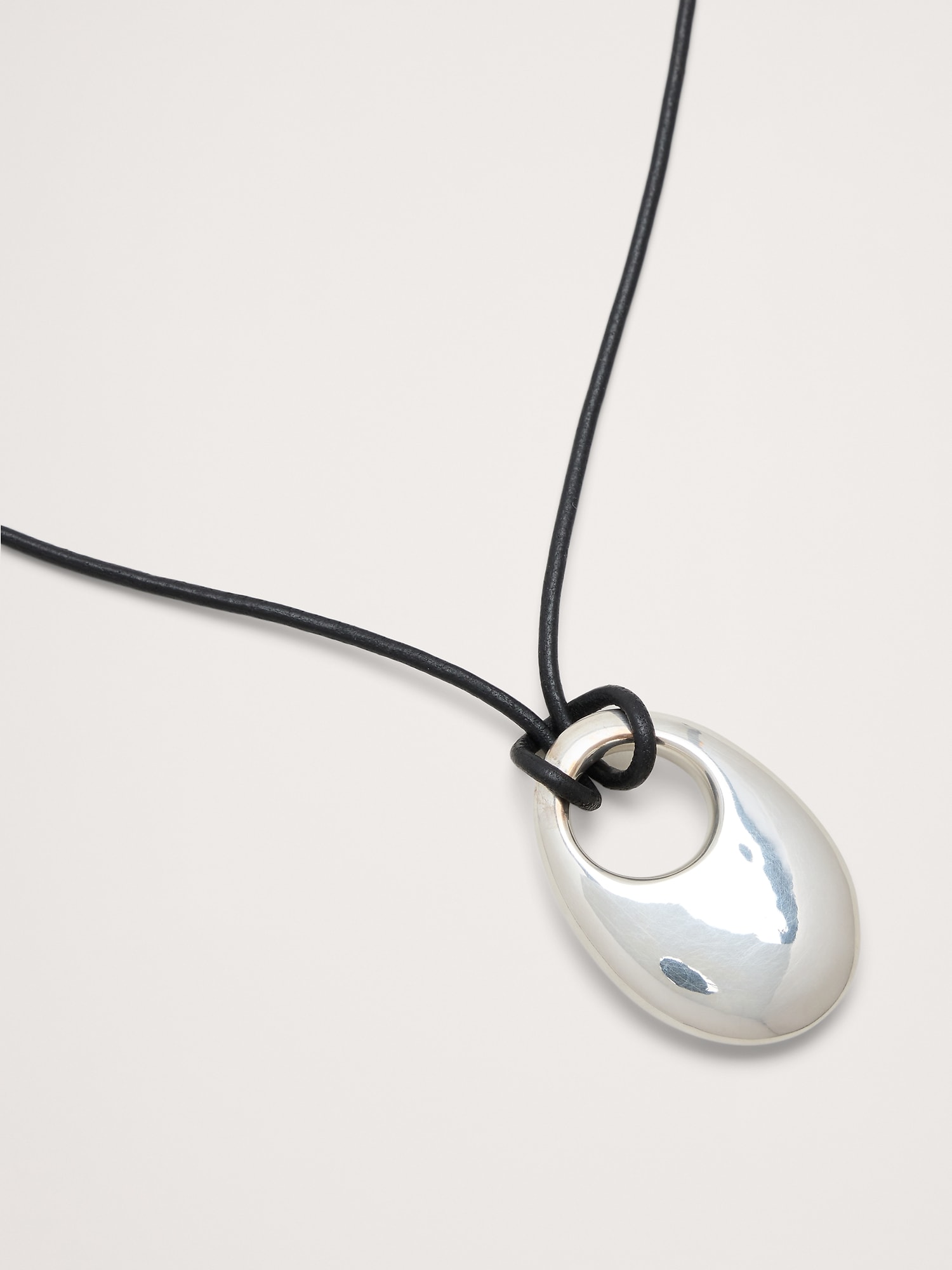 BANANA REPUBLIC公式オンラインストア | Oリング スカルプチャー