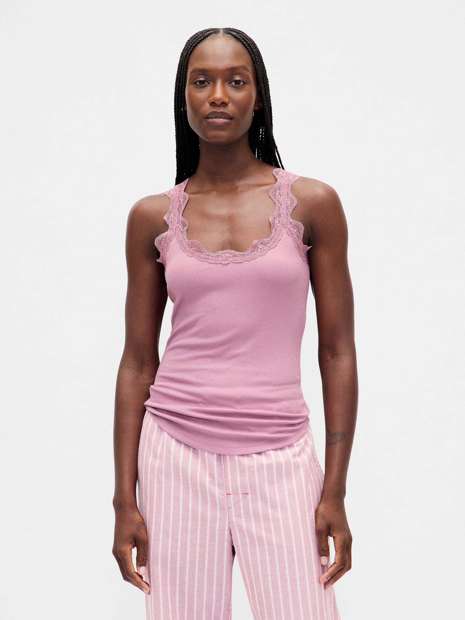 CAMISOLE DE PYJAMA EN DENTELLE FINEMENT CÔTELÉE