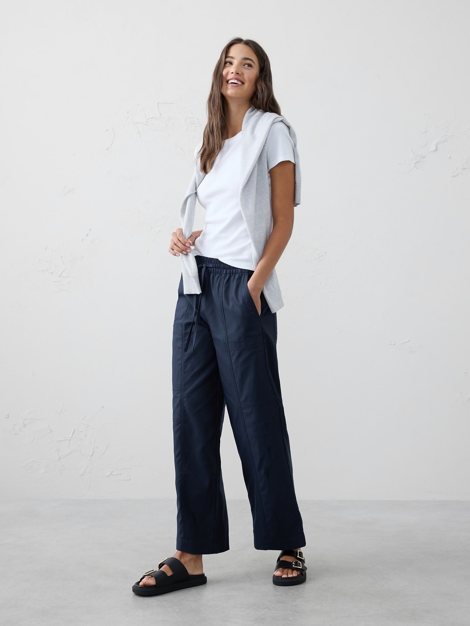 Wide-Leg Mid-Rise Cargo Pull-On Pant