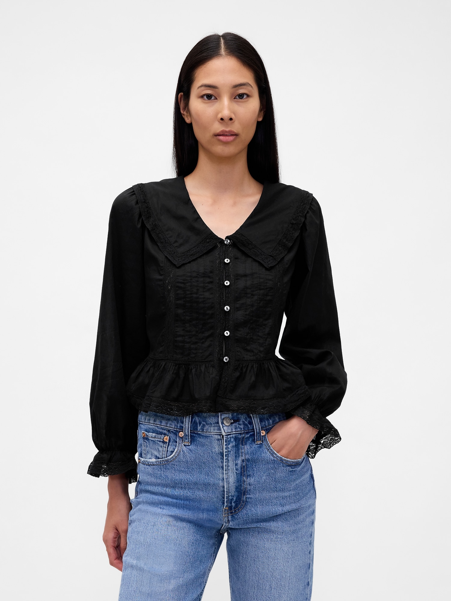 HAUT À BASQUE ET COL EN V