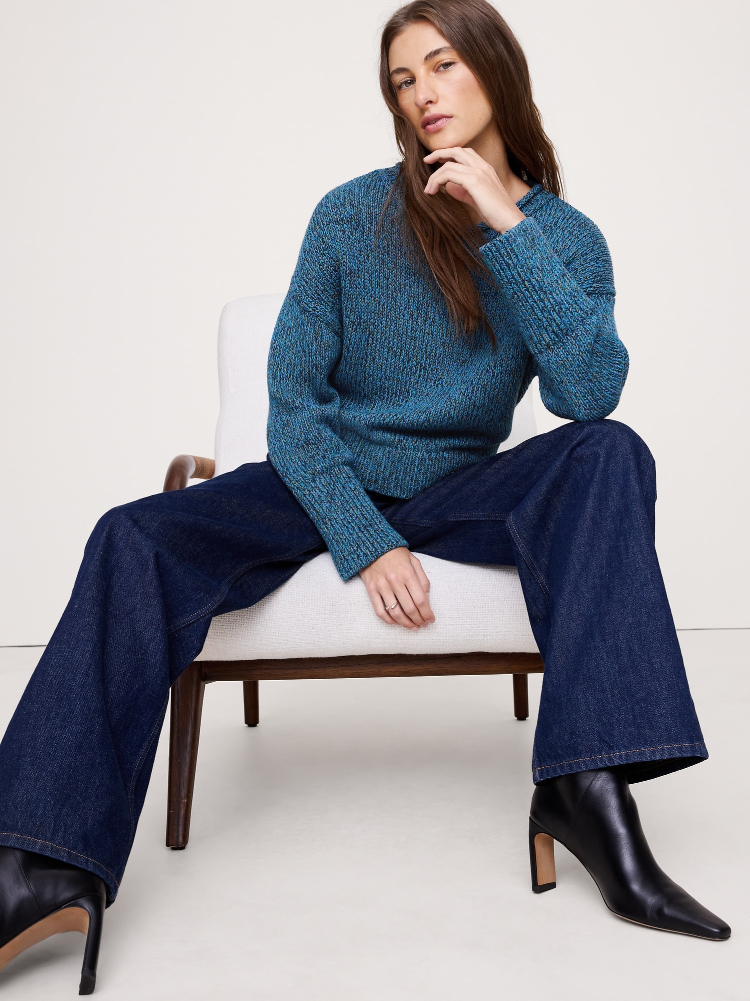 CHANDAIL À ENCOLURE ROULÉE SURDIMENSIONNÉ EN COTON