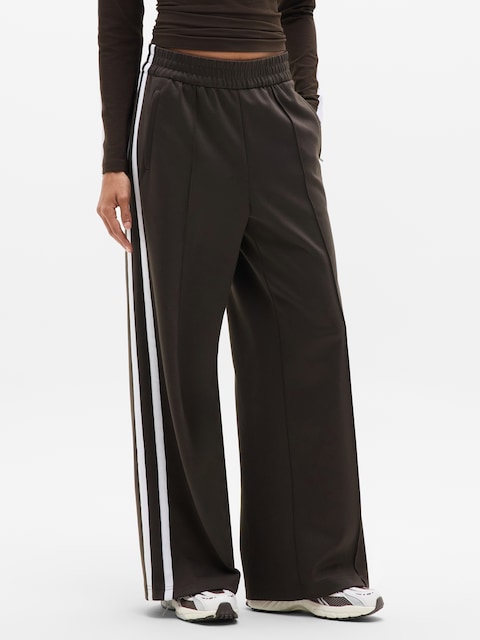 Tempo Mid Rise Wide Leg Track Pant