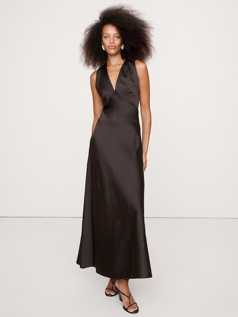 ROBE LONGUE EN SATIN EXTENSIBLE À DOS DÉNUDÉ