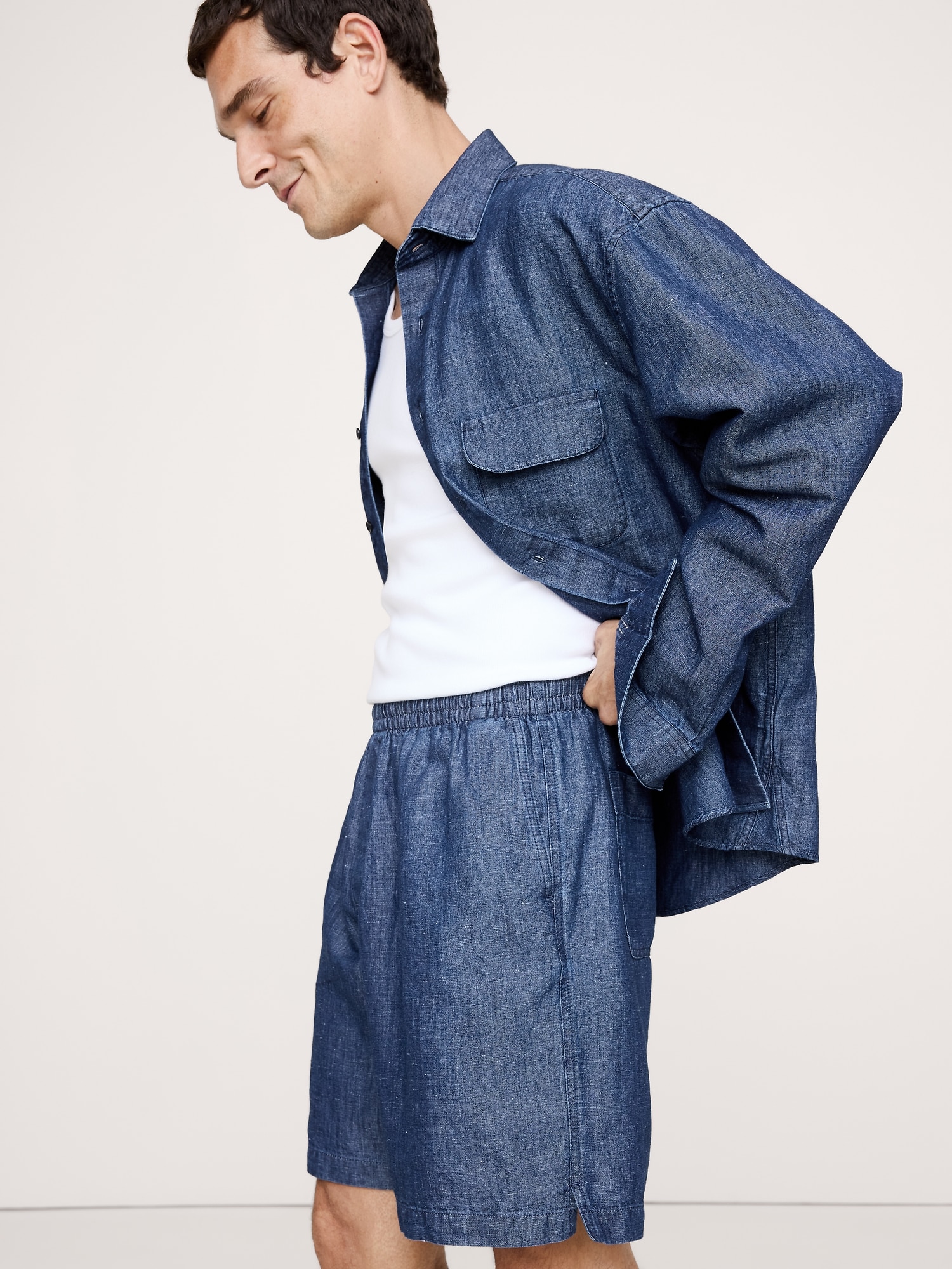 9.5" Cotton-Hemp Chambray Pull-On Short