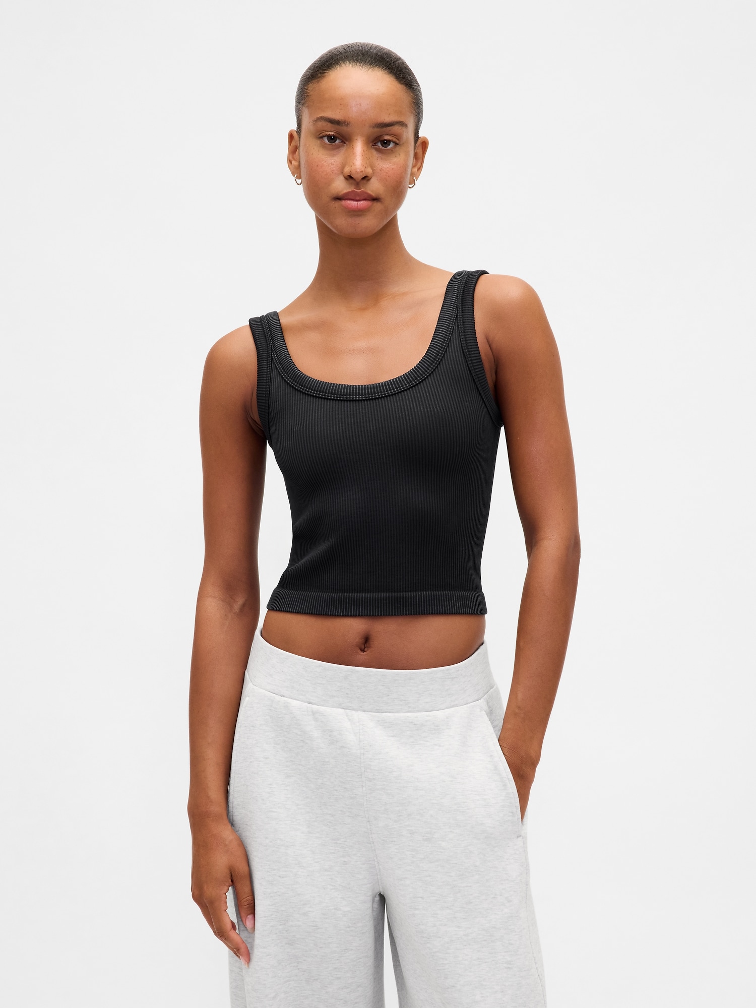 Gap GapFit シームレス リブ クロップド タンクトップ Gap GapFit シームレス リブ クロップド タンクトップ