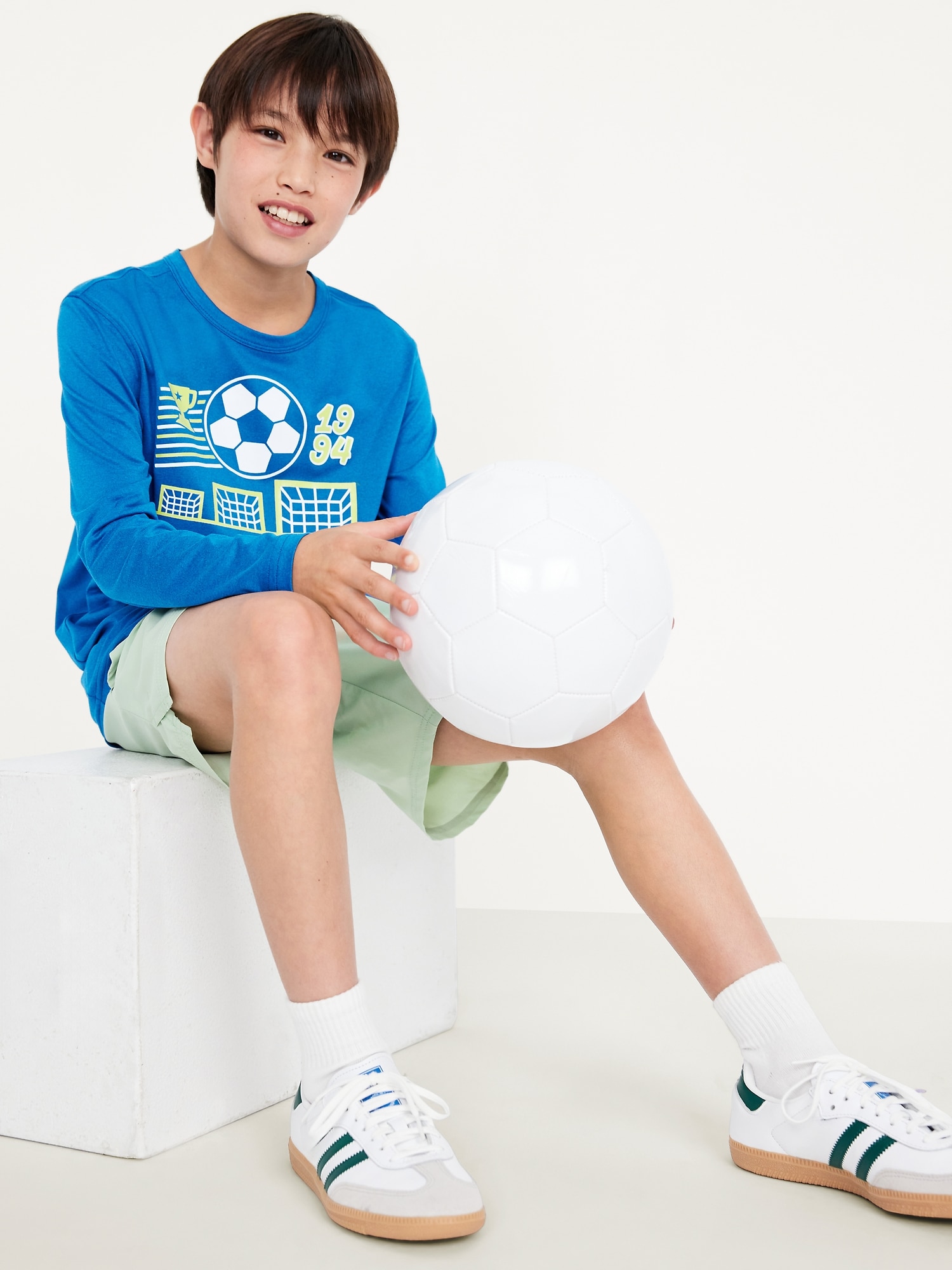 CloudMotion Long-Sleeve Graphic Performance T-Shirt for Boys