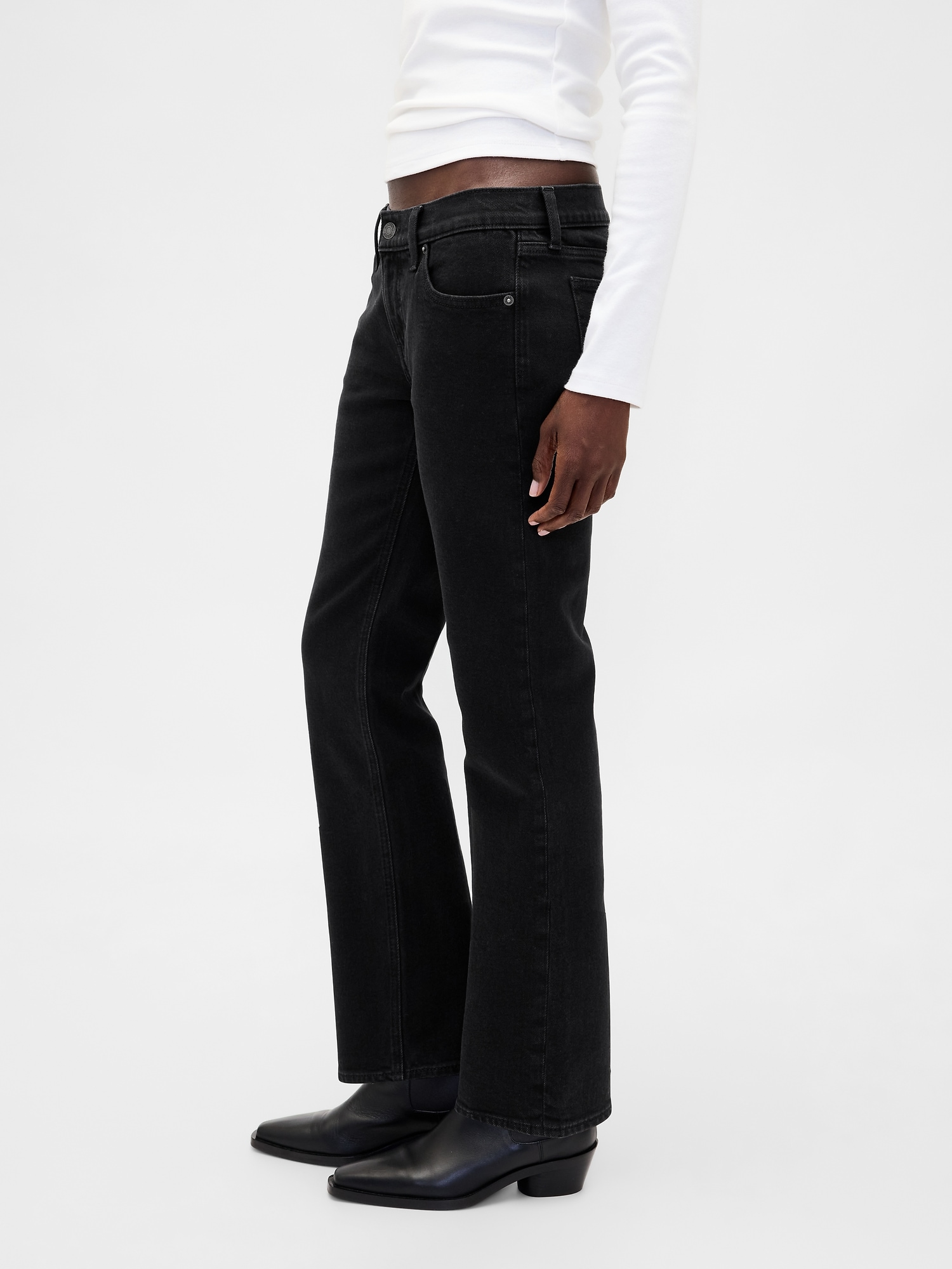 Low Rise '90s Slim Straight Jeans