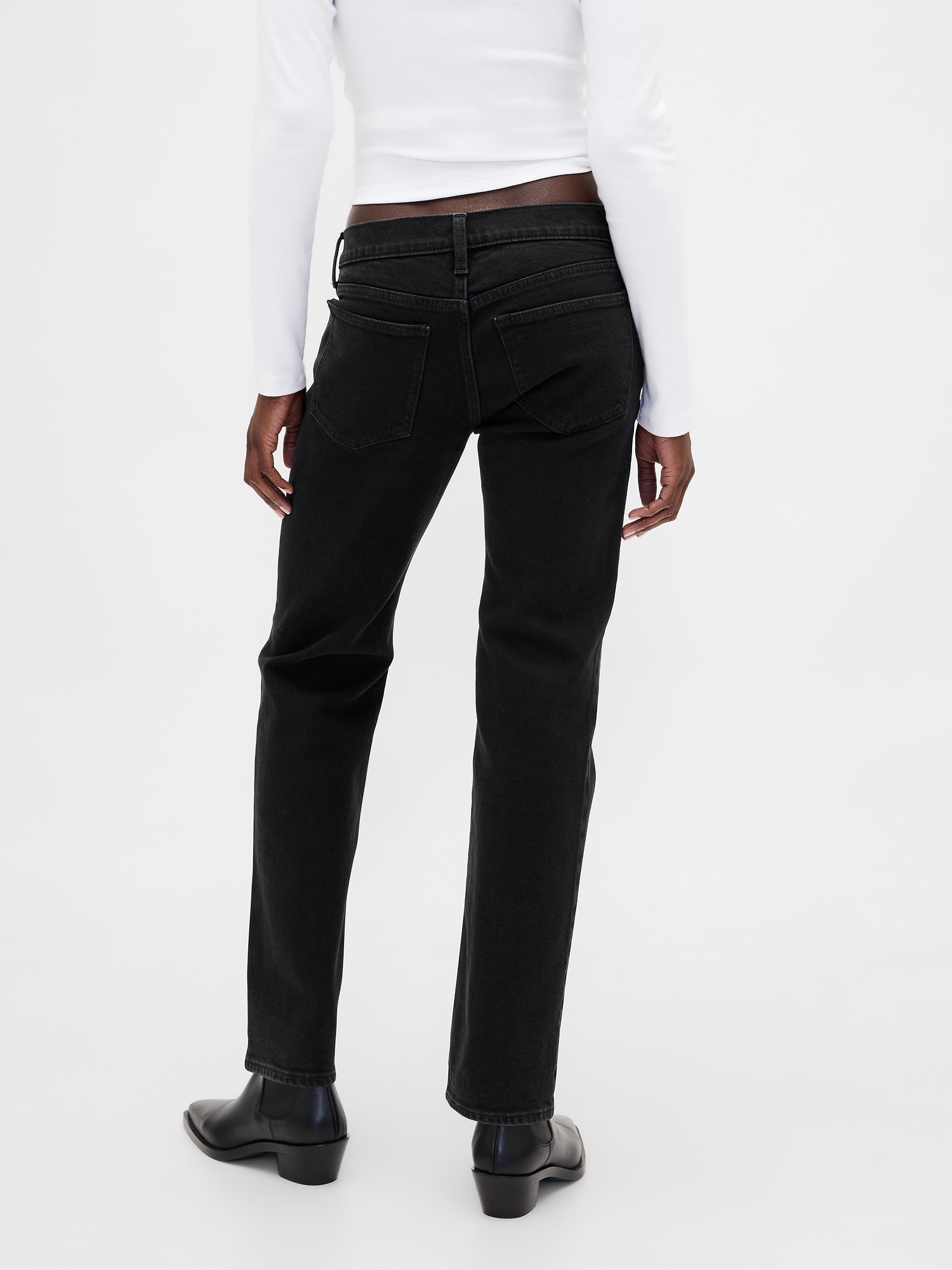 Low Rise '90s Slim Straight Jeans