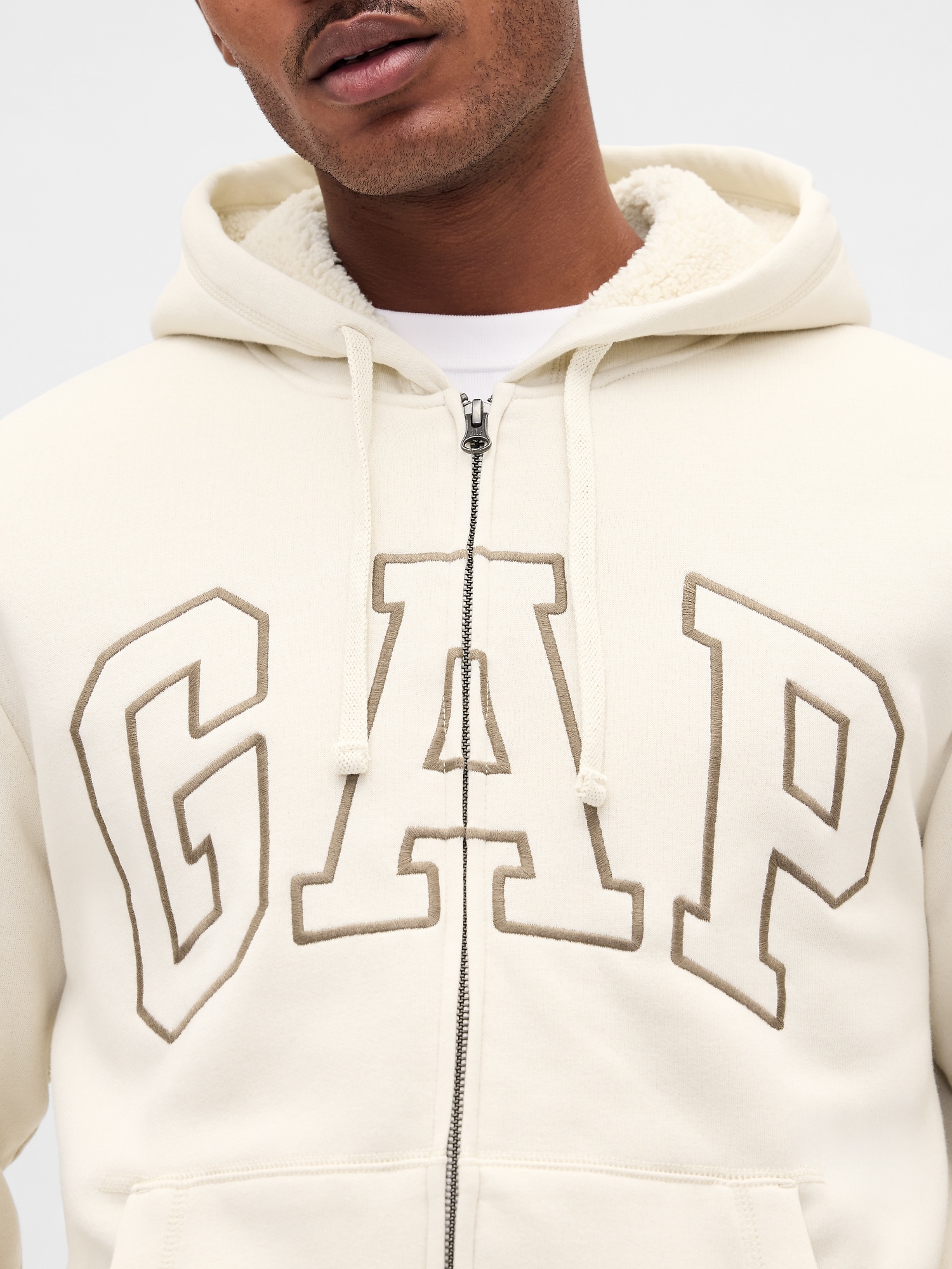 Gap公式オンラインストア | リラックスフィット GAPロゴ 裏ボア ジップ