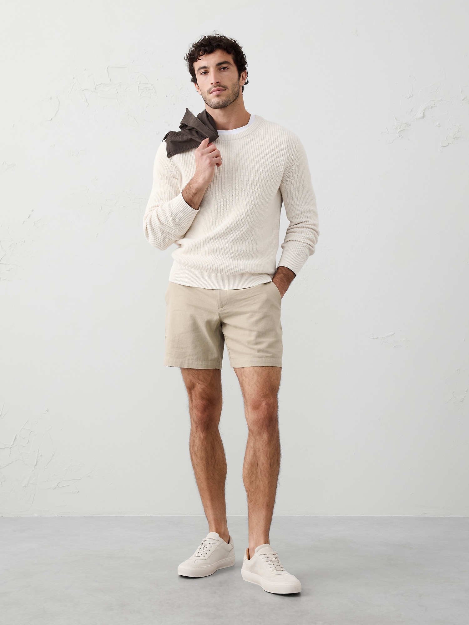 Slim-Fit 7" Linen-Blend Short