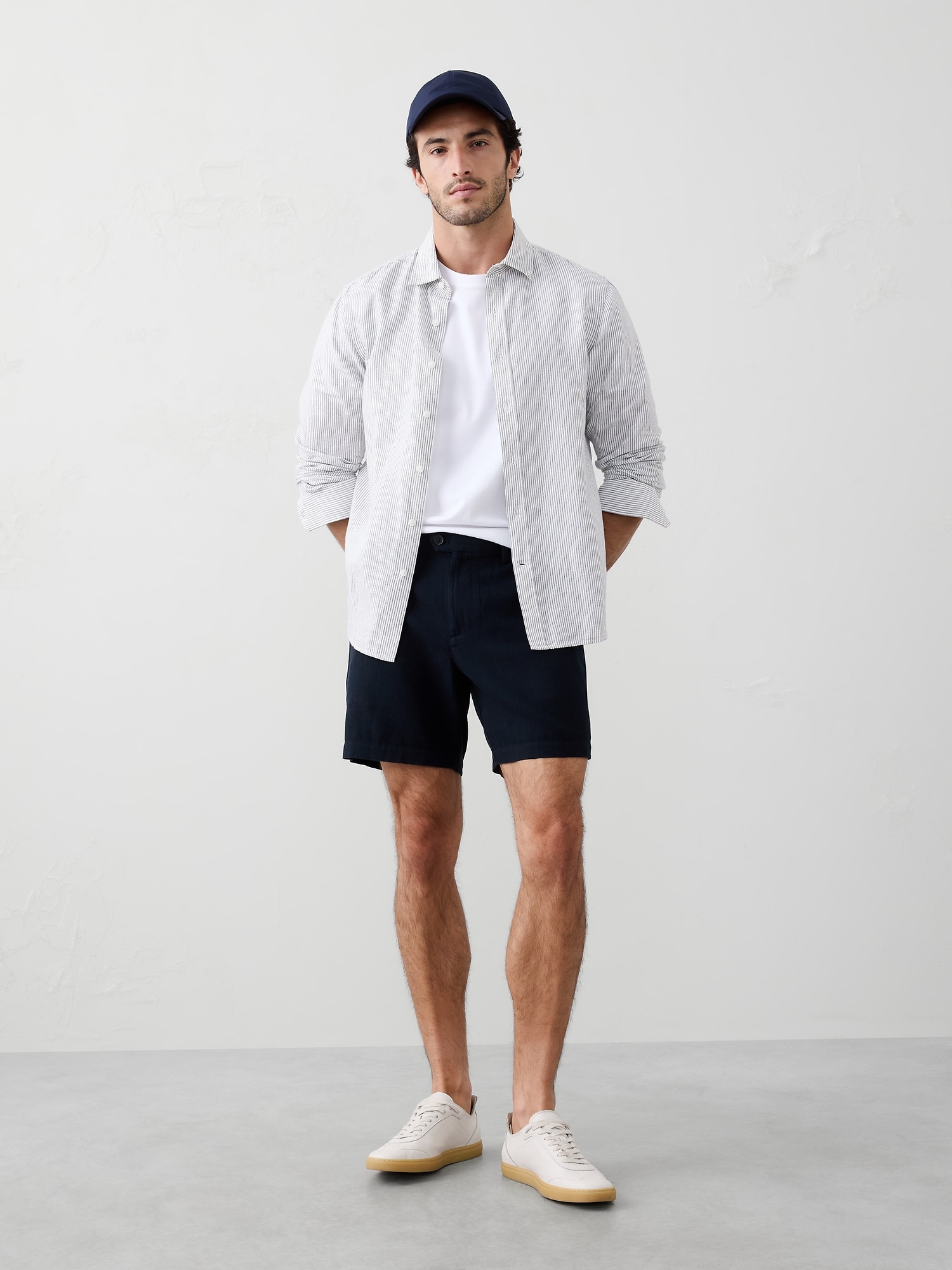Slim-Fit 7" Linen-Blend Short